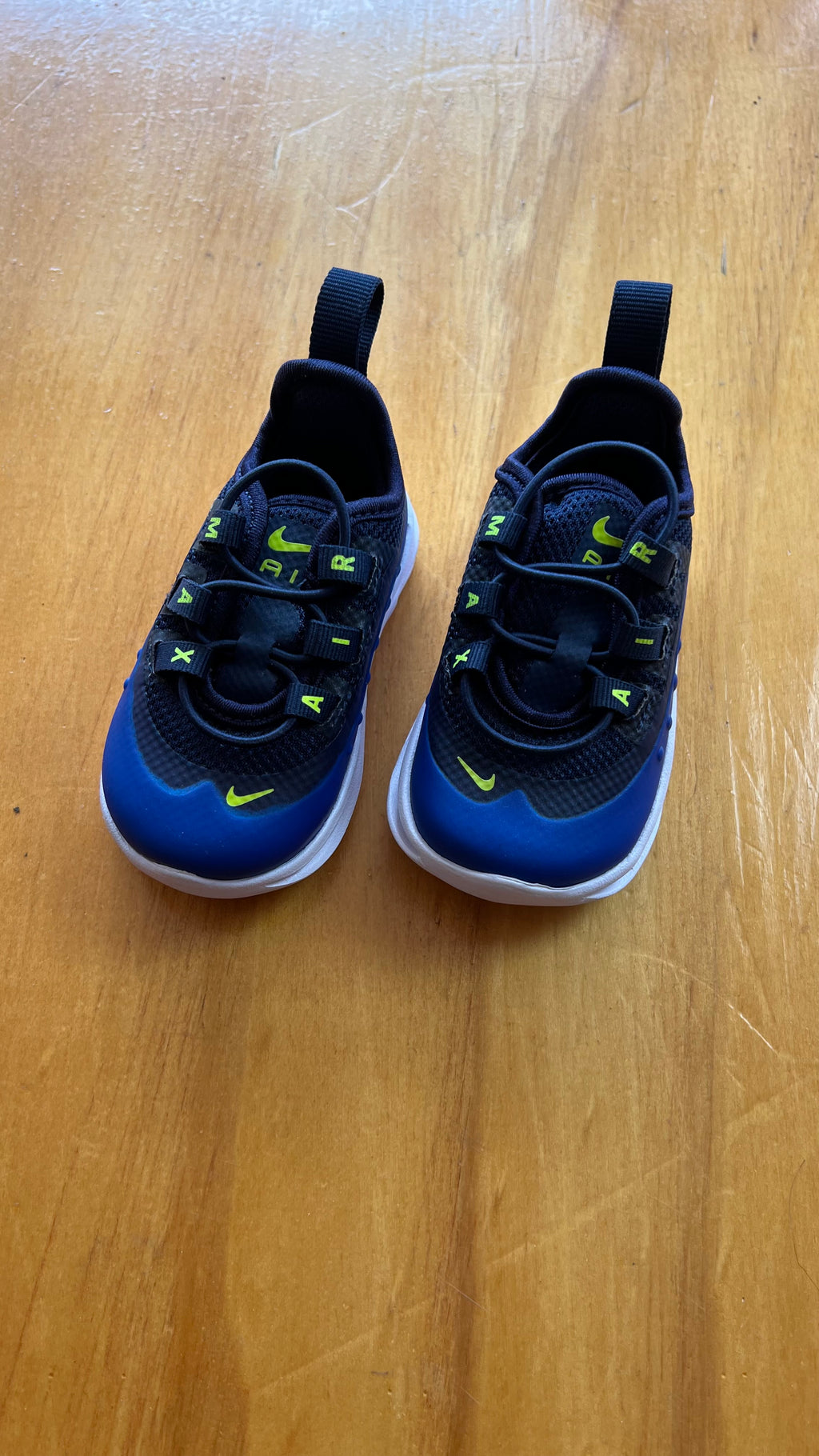 Nike Air Max Axis Midnight Navy Volt