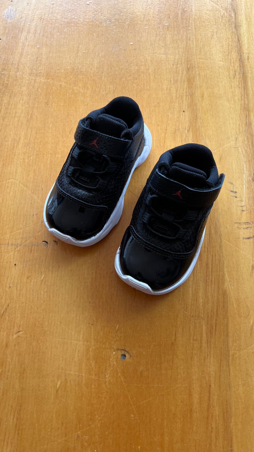 Jordan 11 CMFT Low Black White