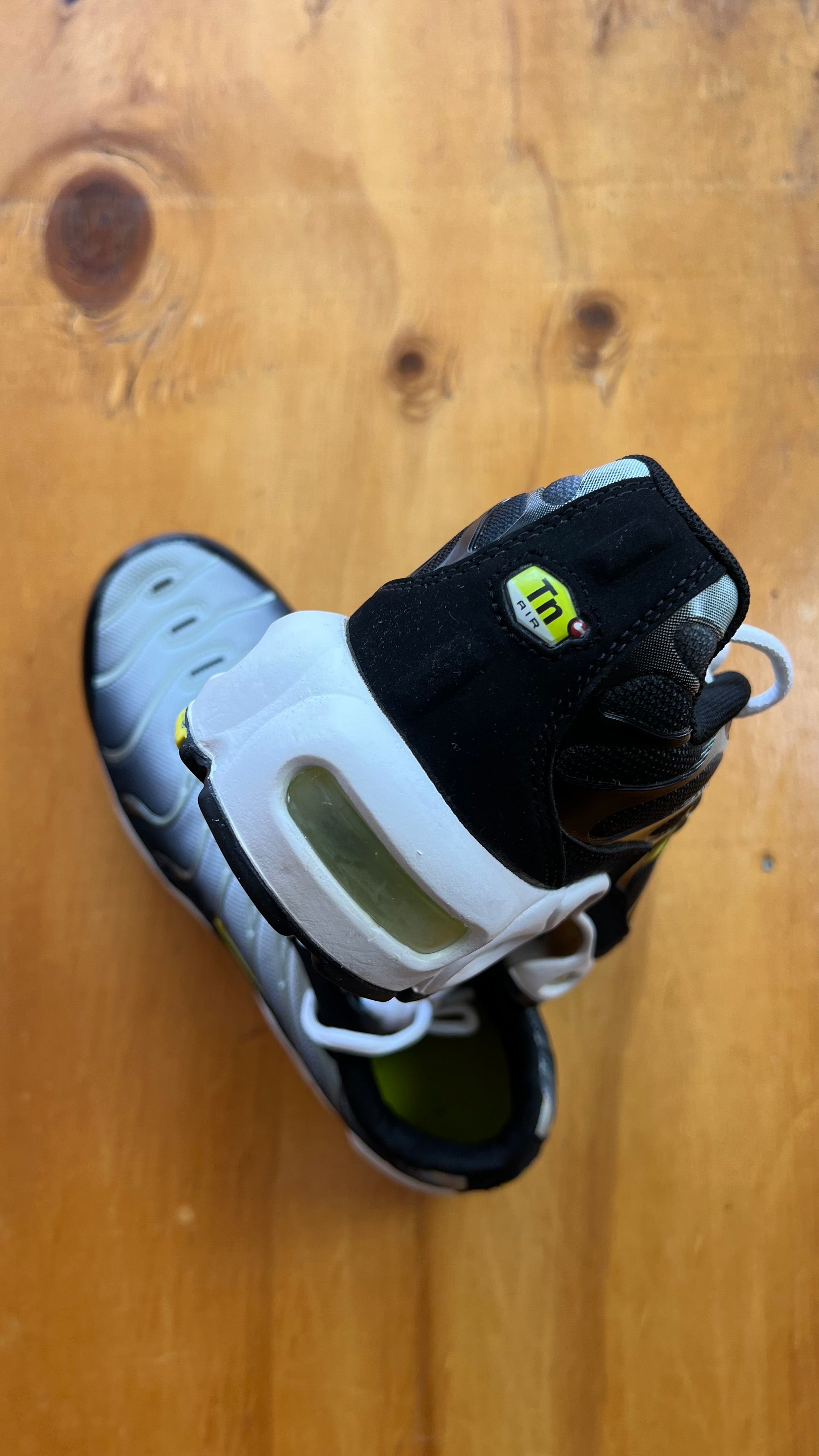 Nike TN GS Black Bright Cactus