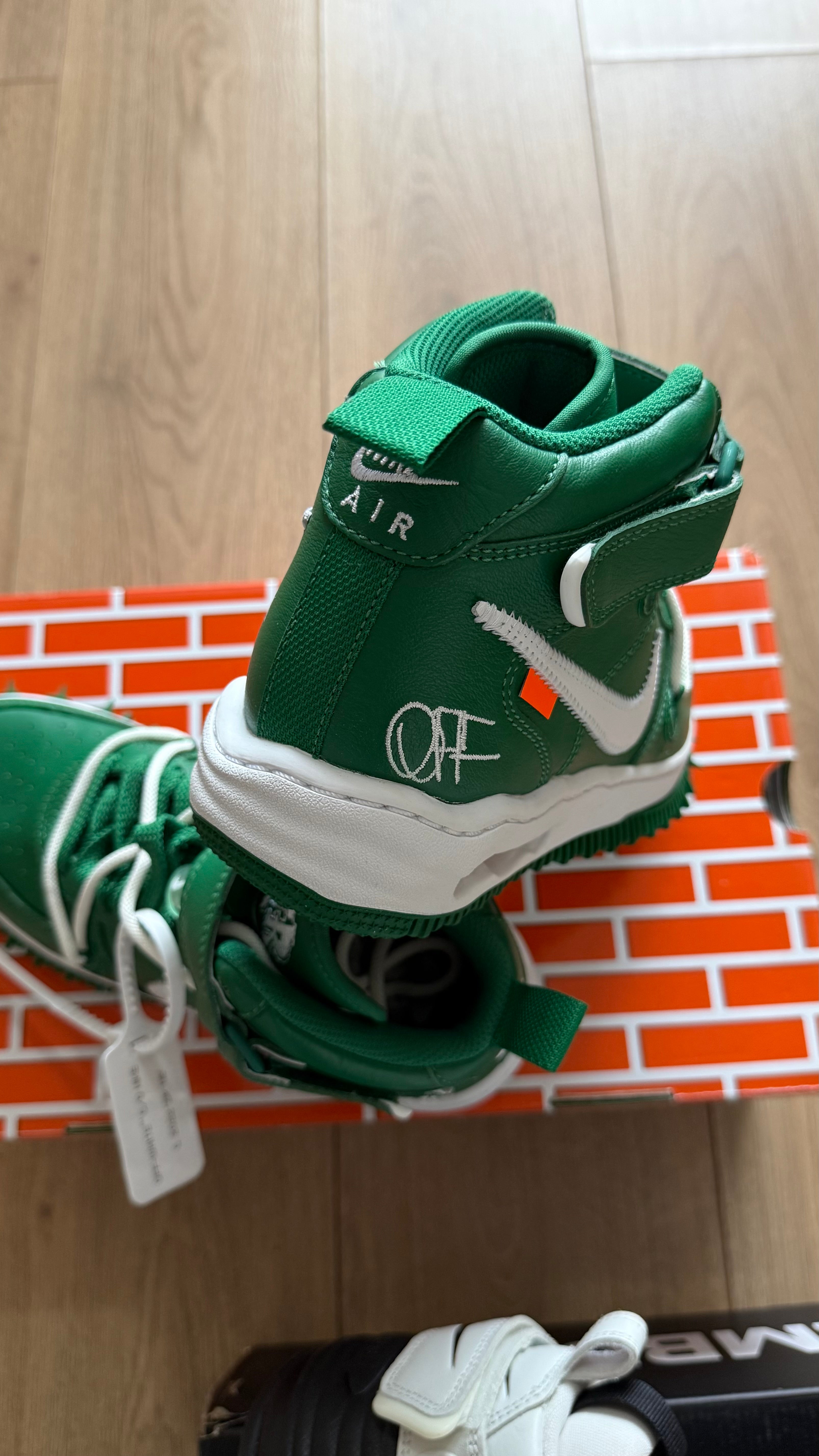 Air Force 1 Mid x Off White Pine Green (con caja)