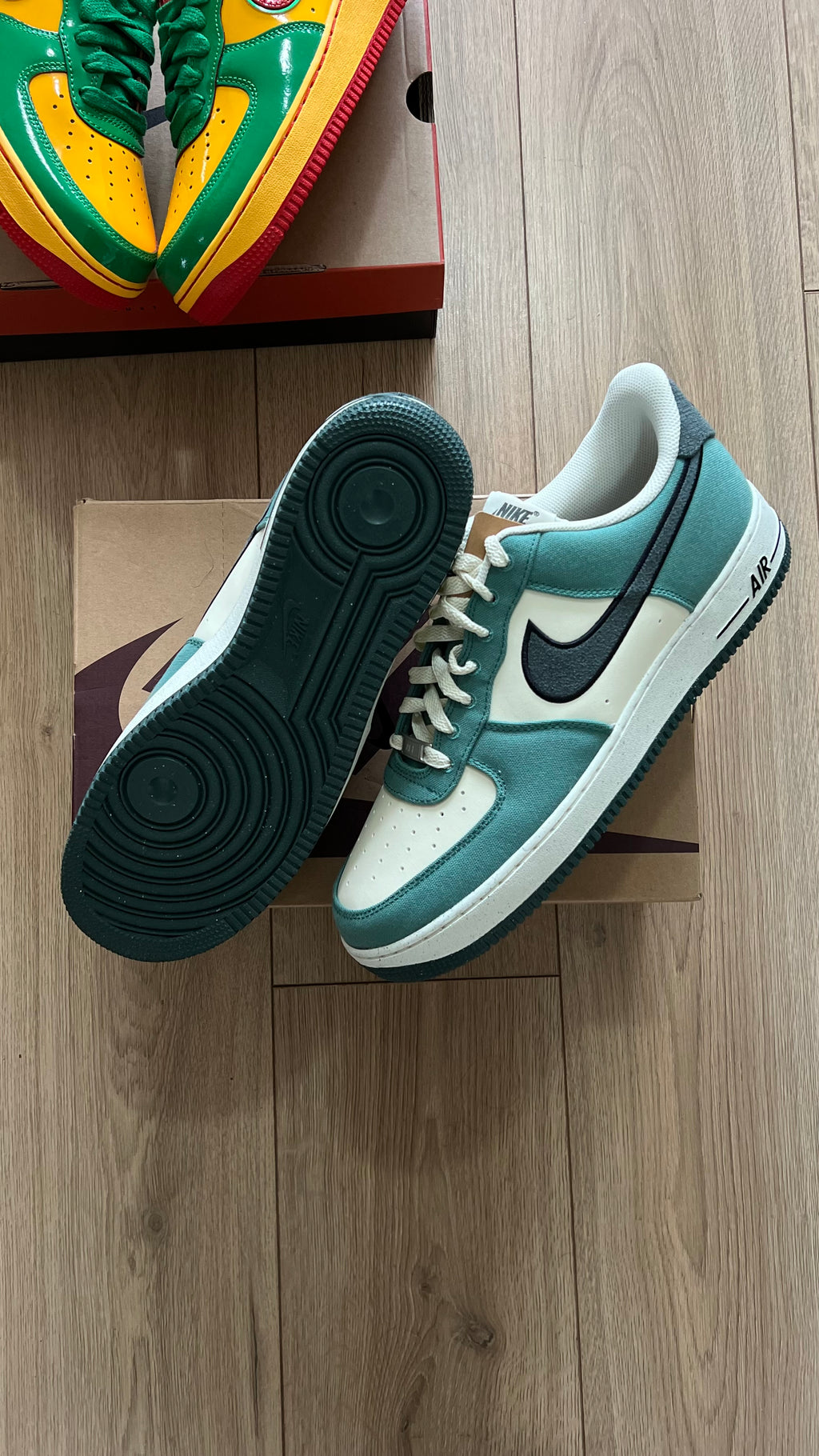 Nike Air Force 1 ‘07 LV8 Coco Nut Milk Vintage (con caja)