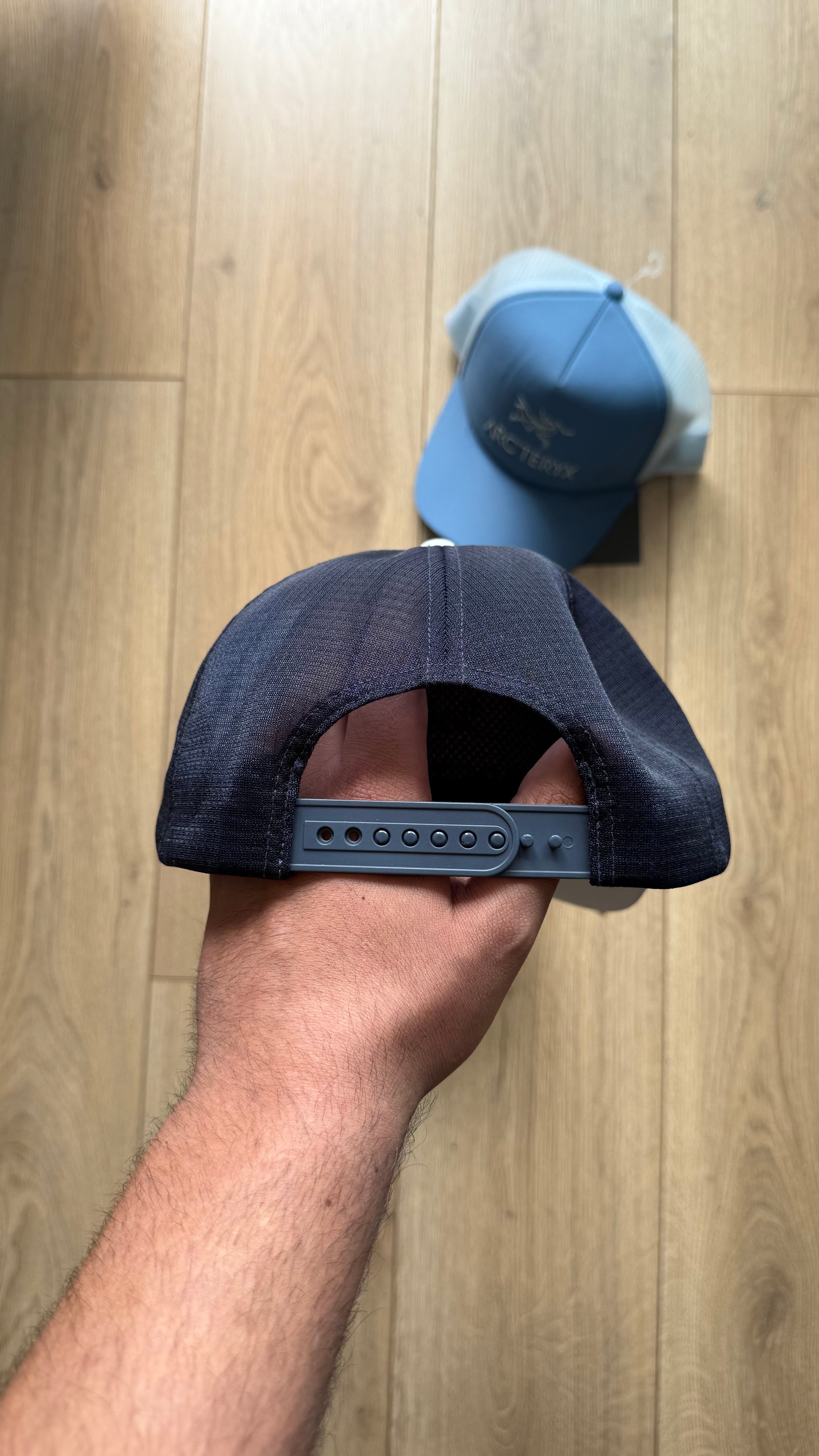 Arc’teryx Bird Word Trucker Hat White
