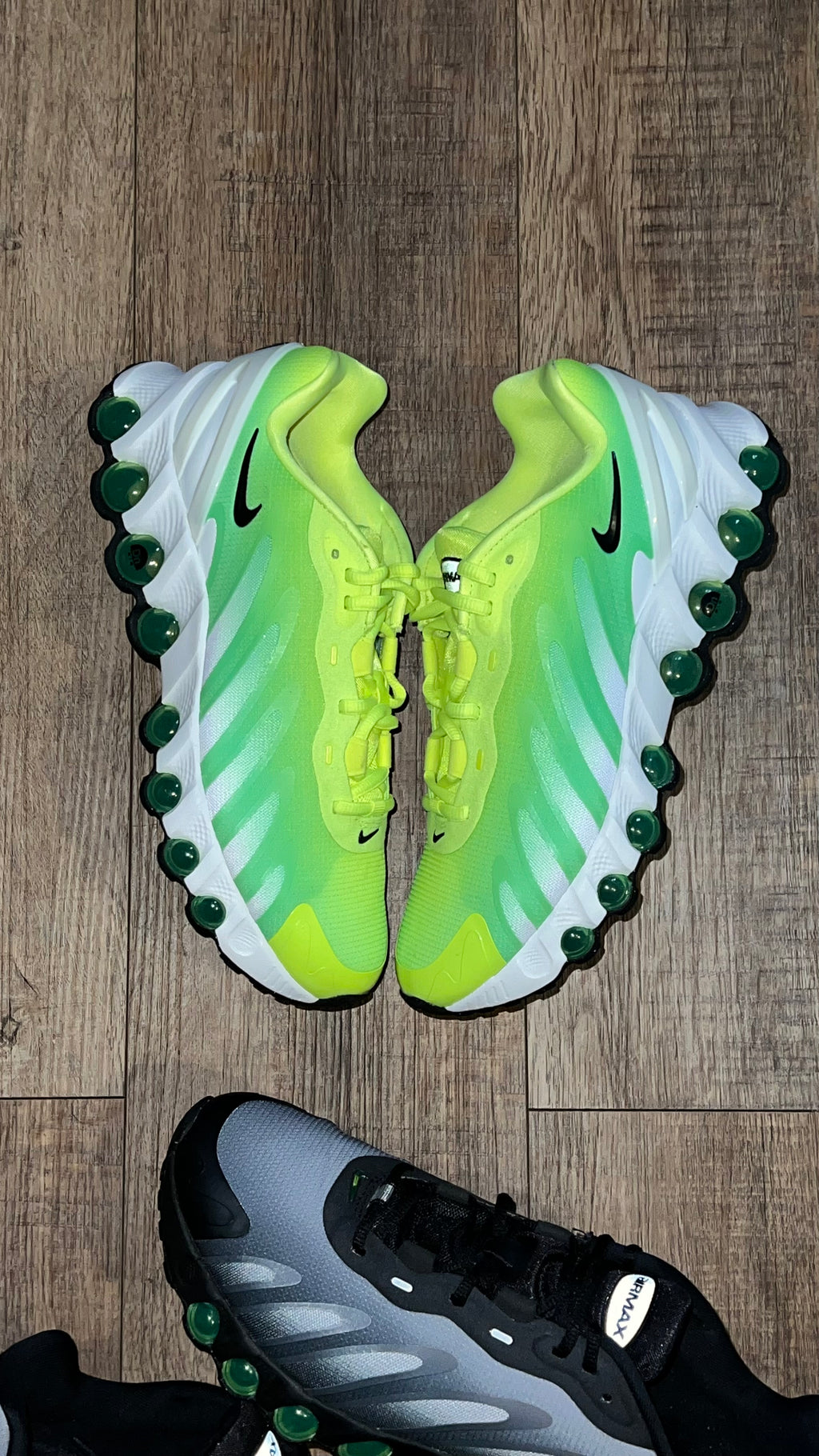 Nike Air Max Dn8 Volt Wmns