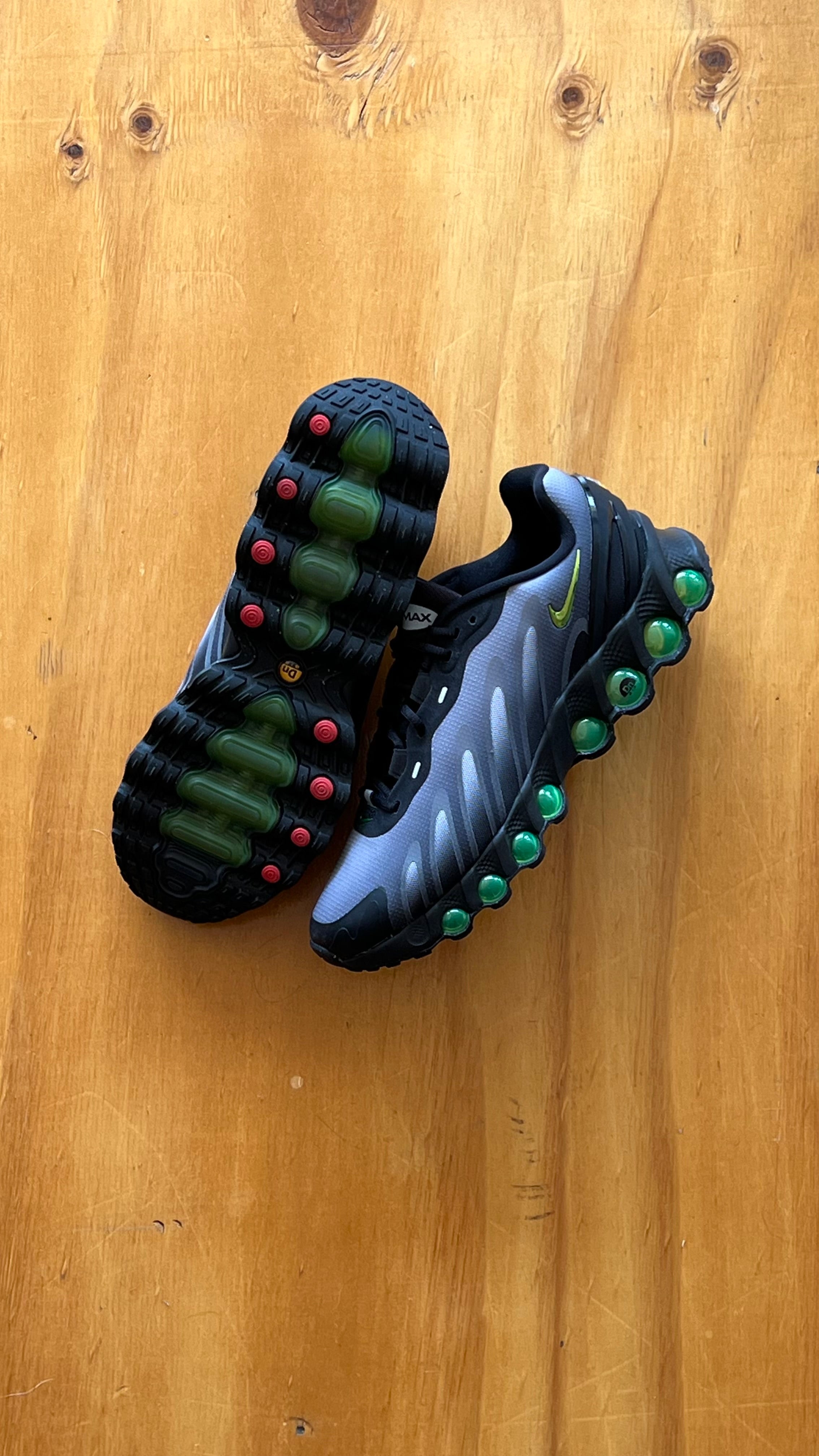 Nike Air Max Dn8 Black Volt