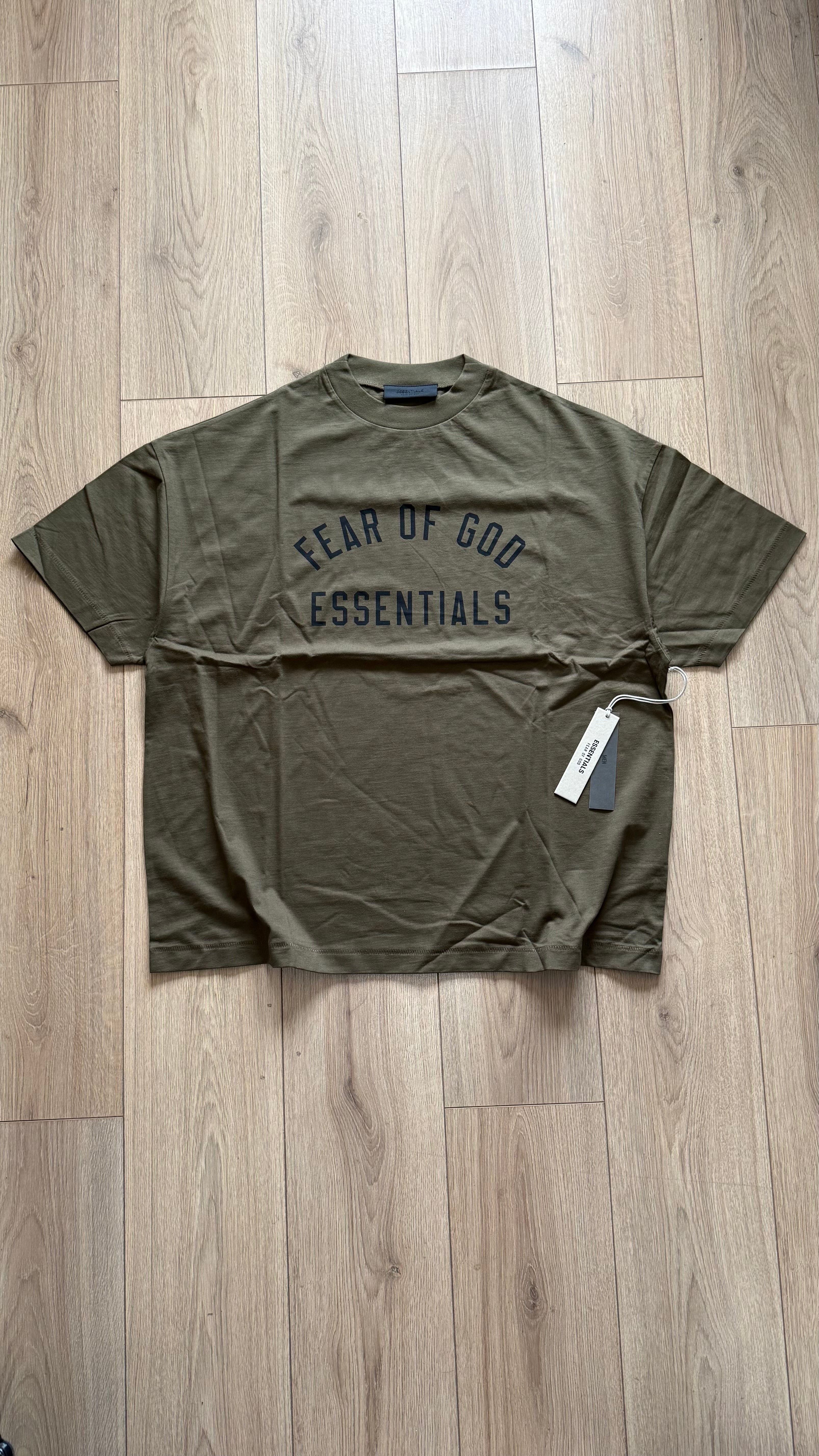 Polera Essentials Olive