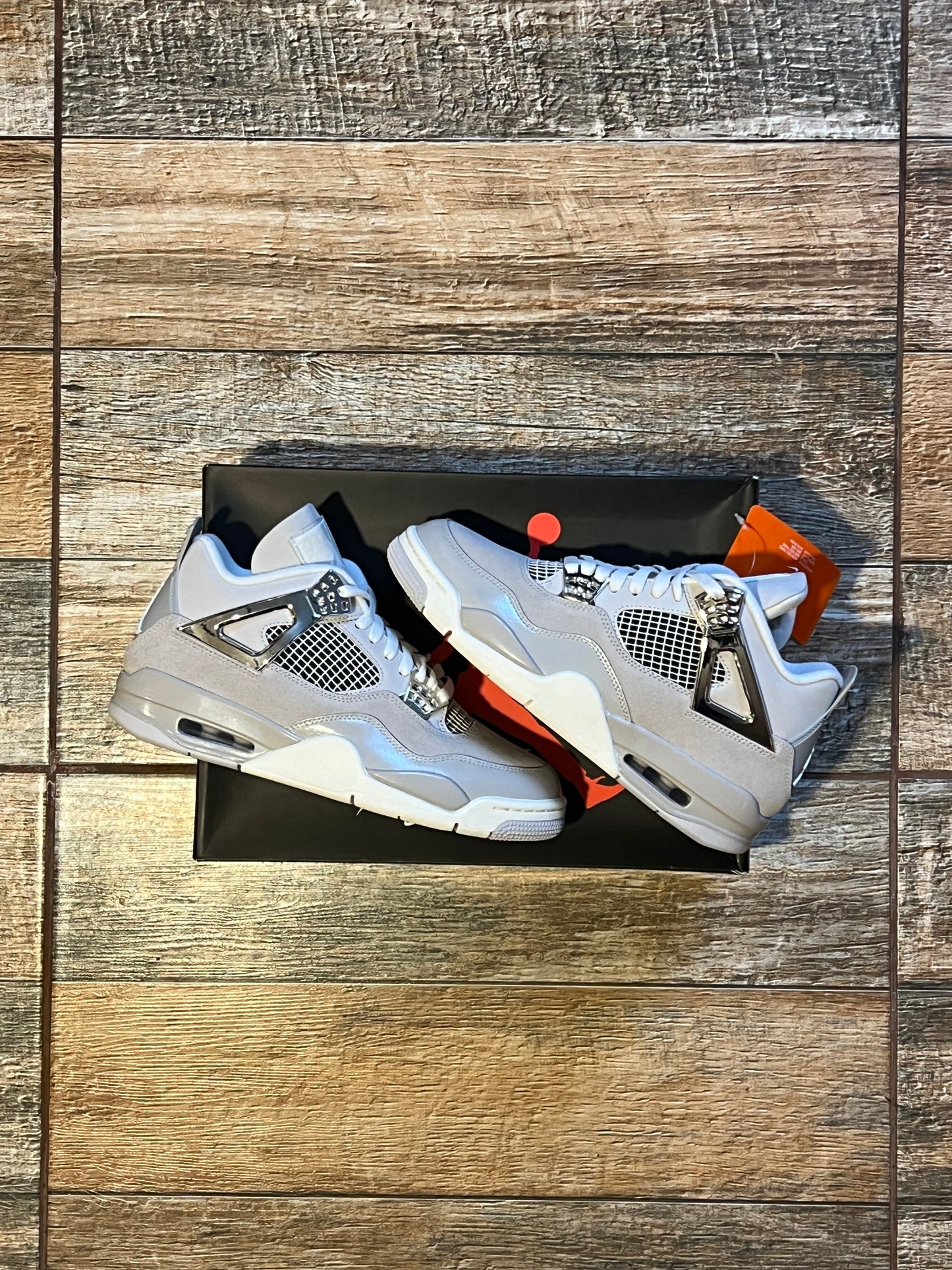 Jordan Retro 4 Frozen Moment