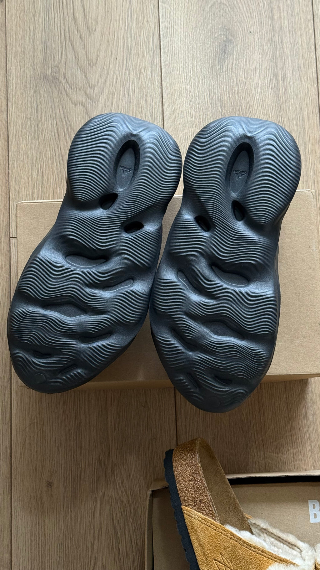 Yeezy Foam Runner Onyx (con caja)
