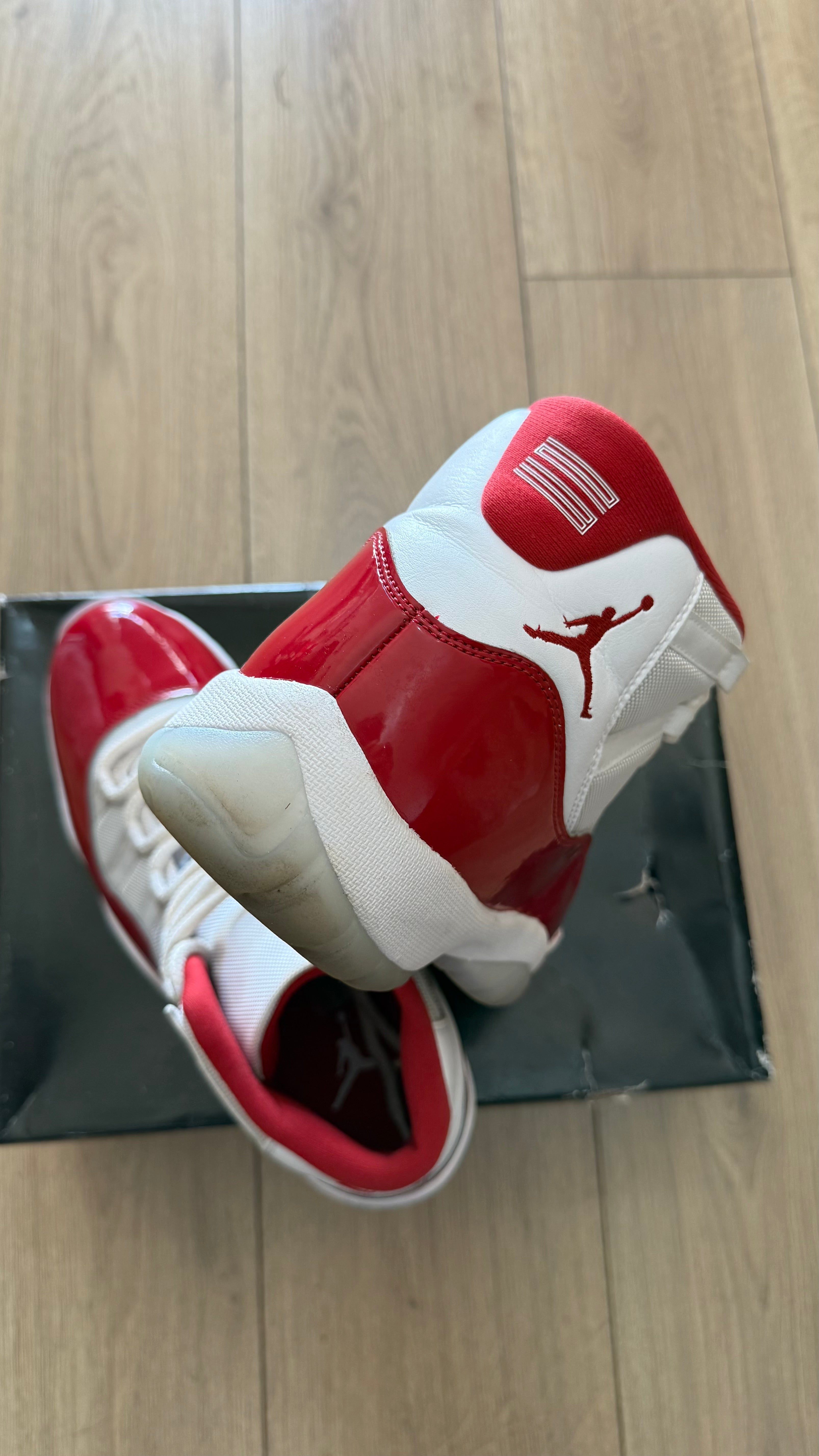 Jordan Retro 11 Cherry 2022 (Used 9/10)