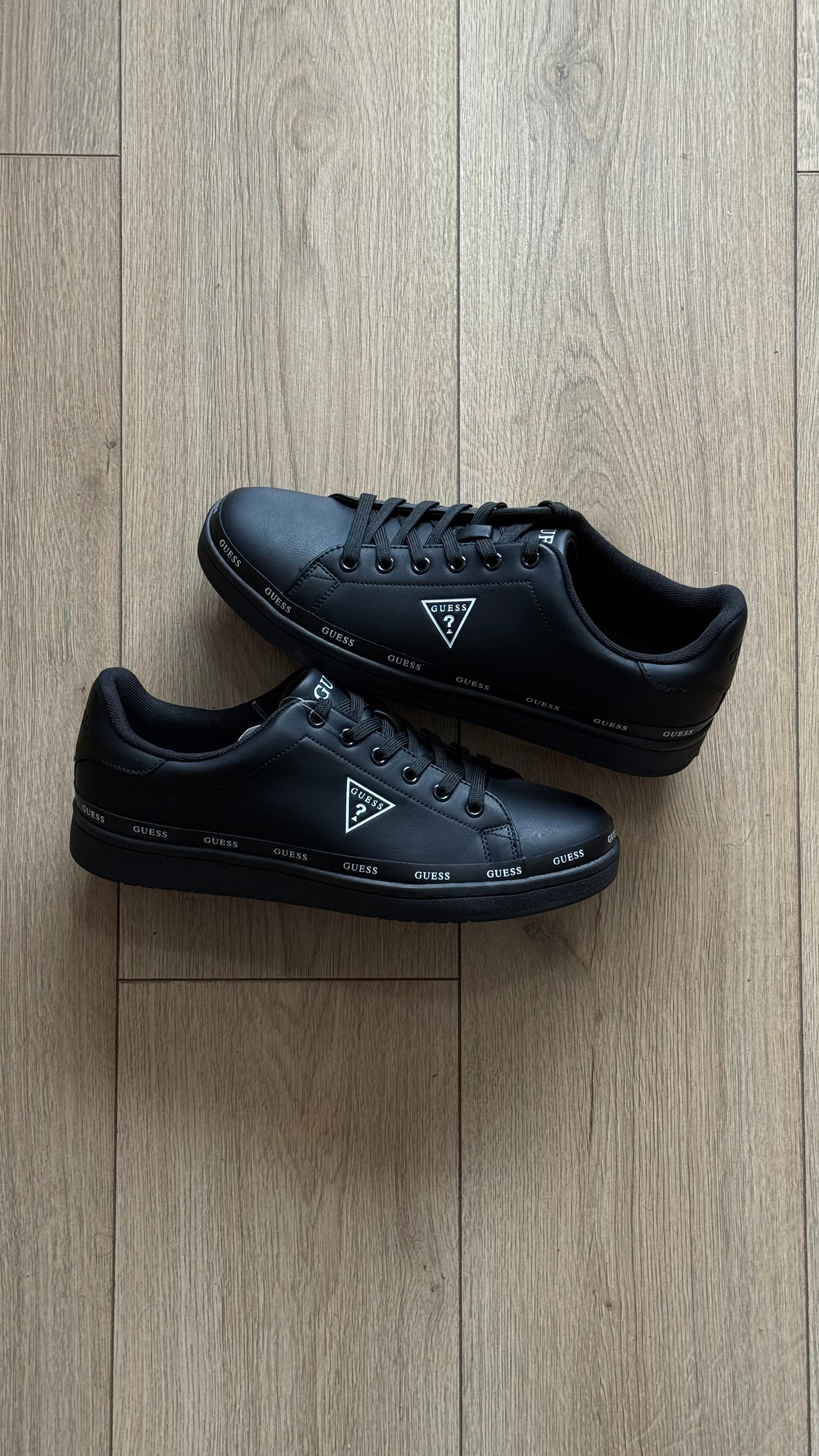 Guess Lorvis Logo Low Top
