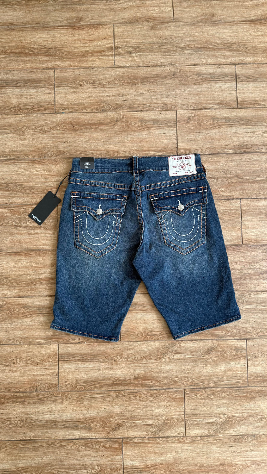 True Religion Geno Relaxed Slim Short