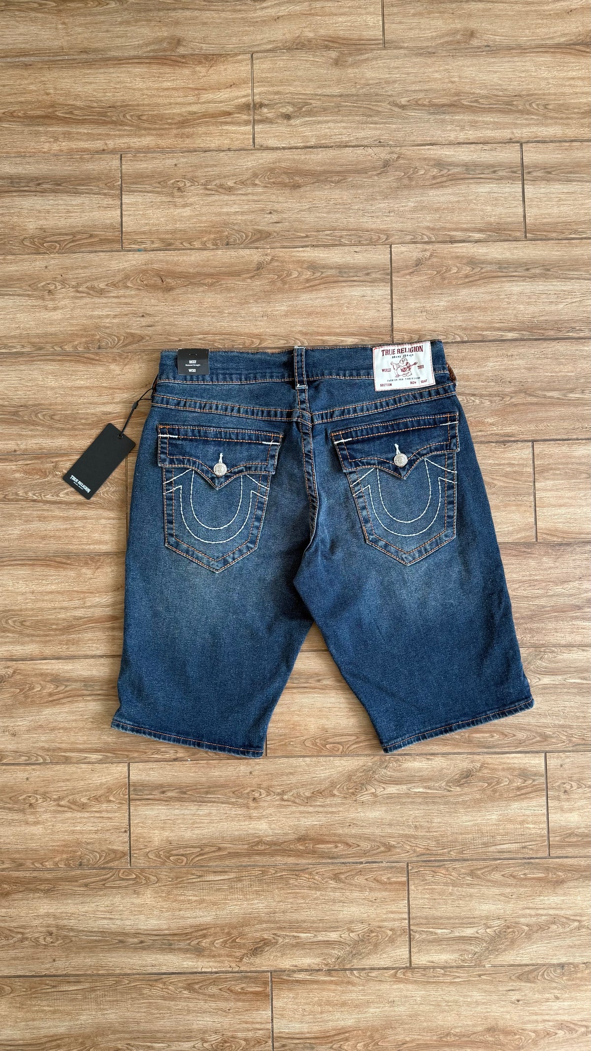 True Religion Geno Relaxed Slim Short