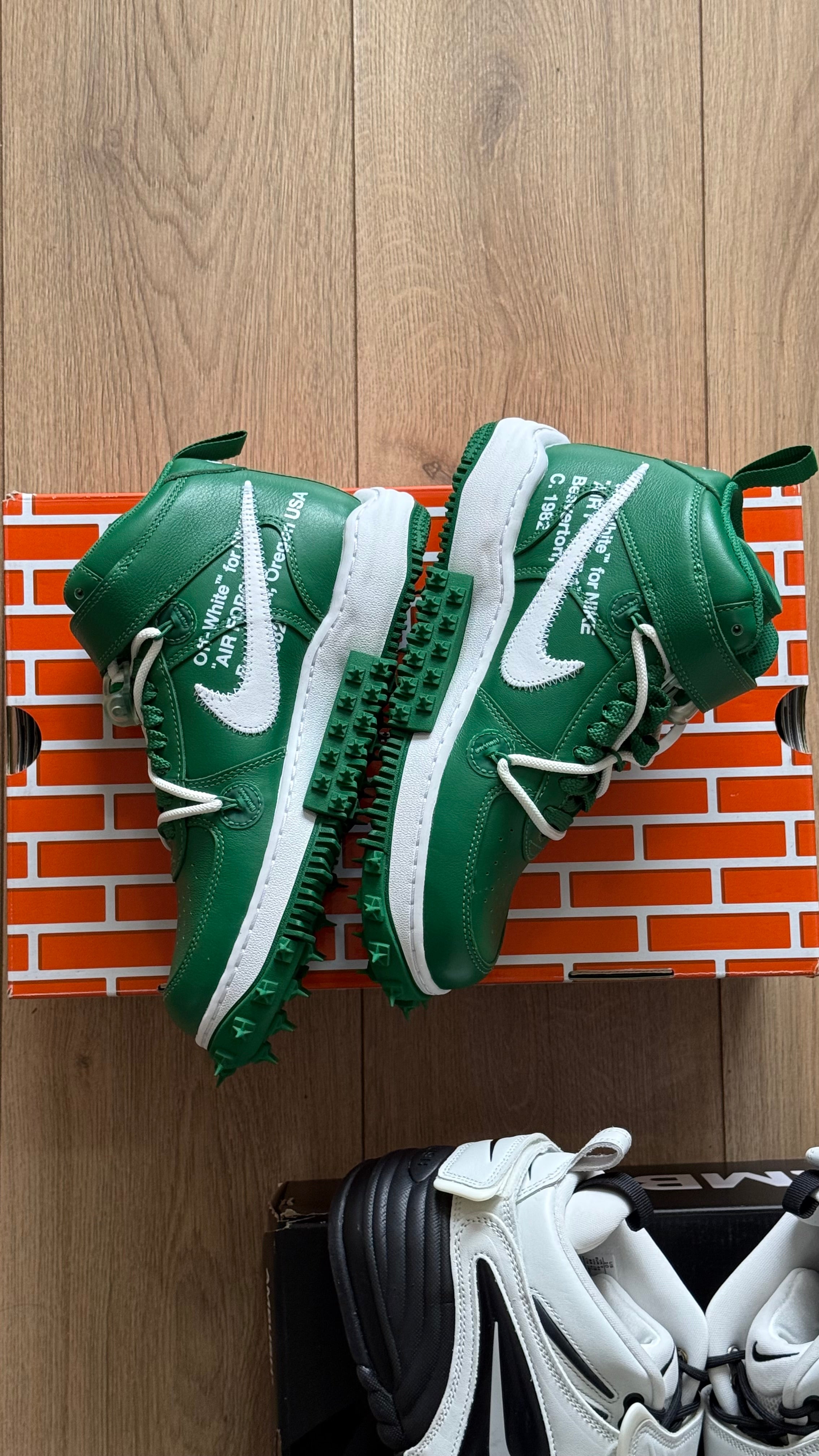 Air Force 1 Mid x Off White Pine Green (con caja)