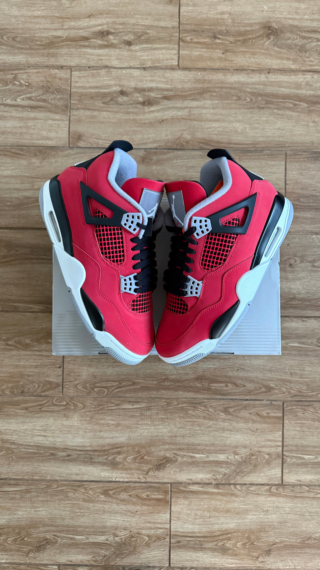 Jordan Retro 4 Toro Bravo (2026)