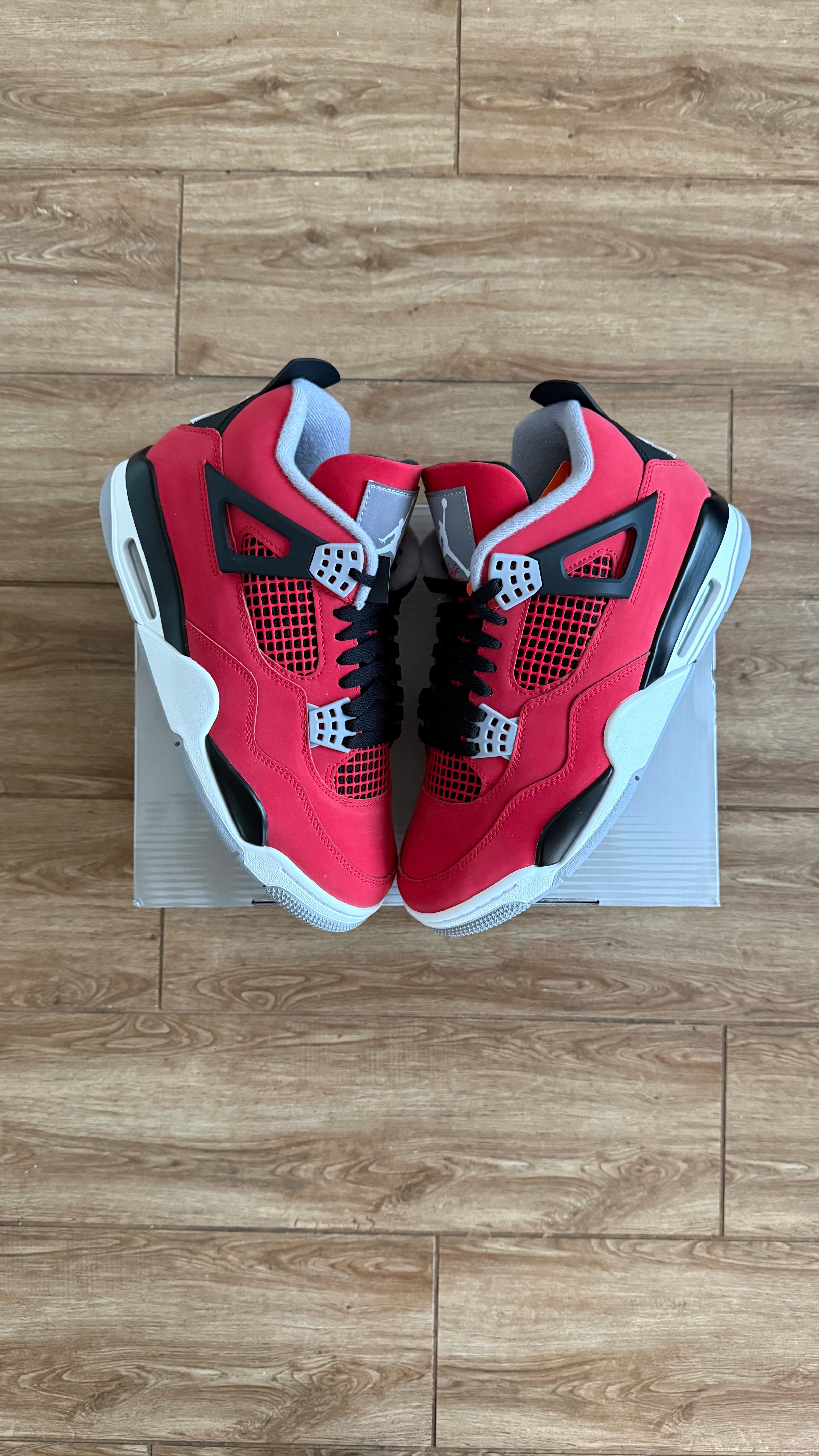 Jordan Retro 4 Toro Bravo (2026)