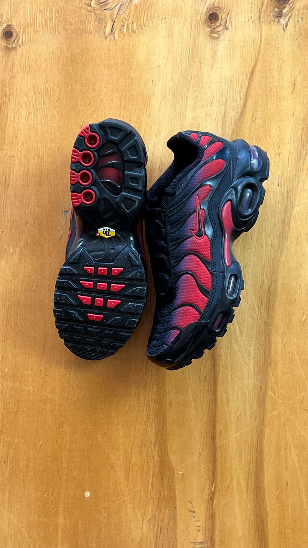 Nike TN GS University Red/Black