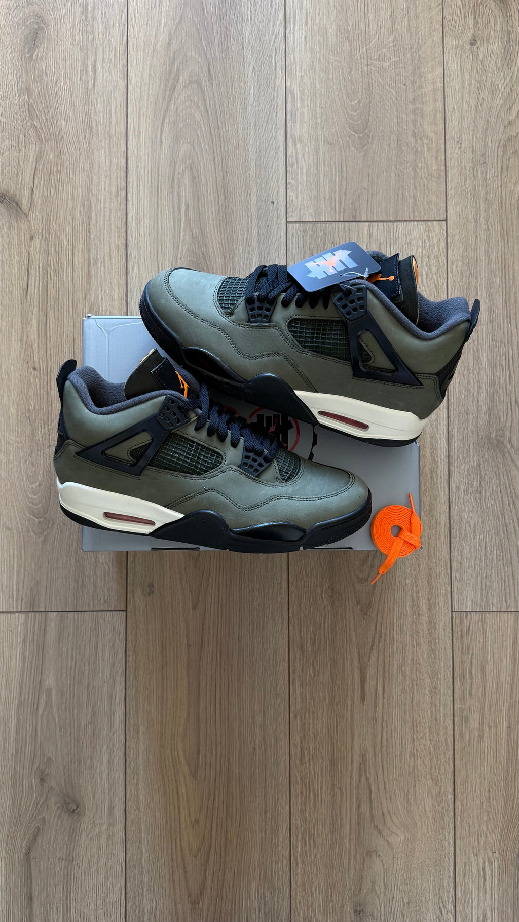 Jordan Retro 4 Undefeated (2025)