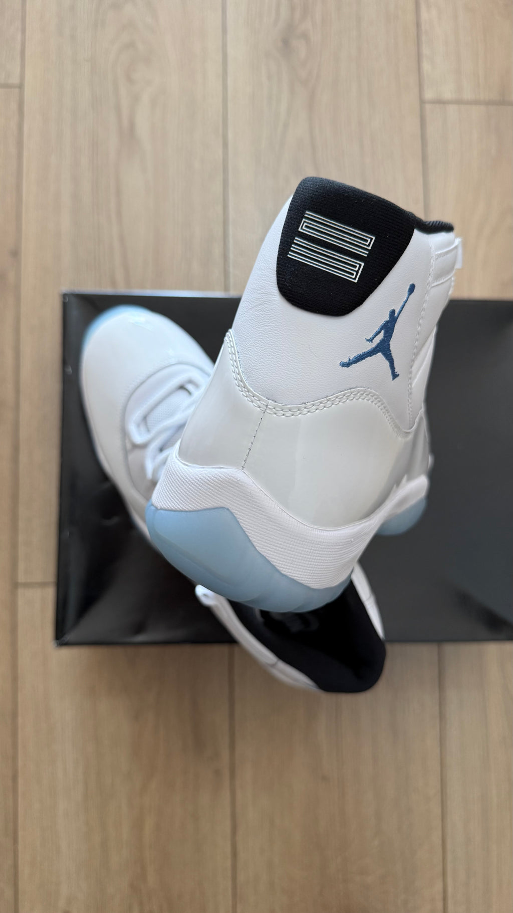 Jordan Retro 11 Legend Blue