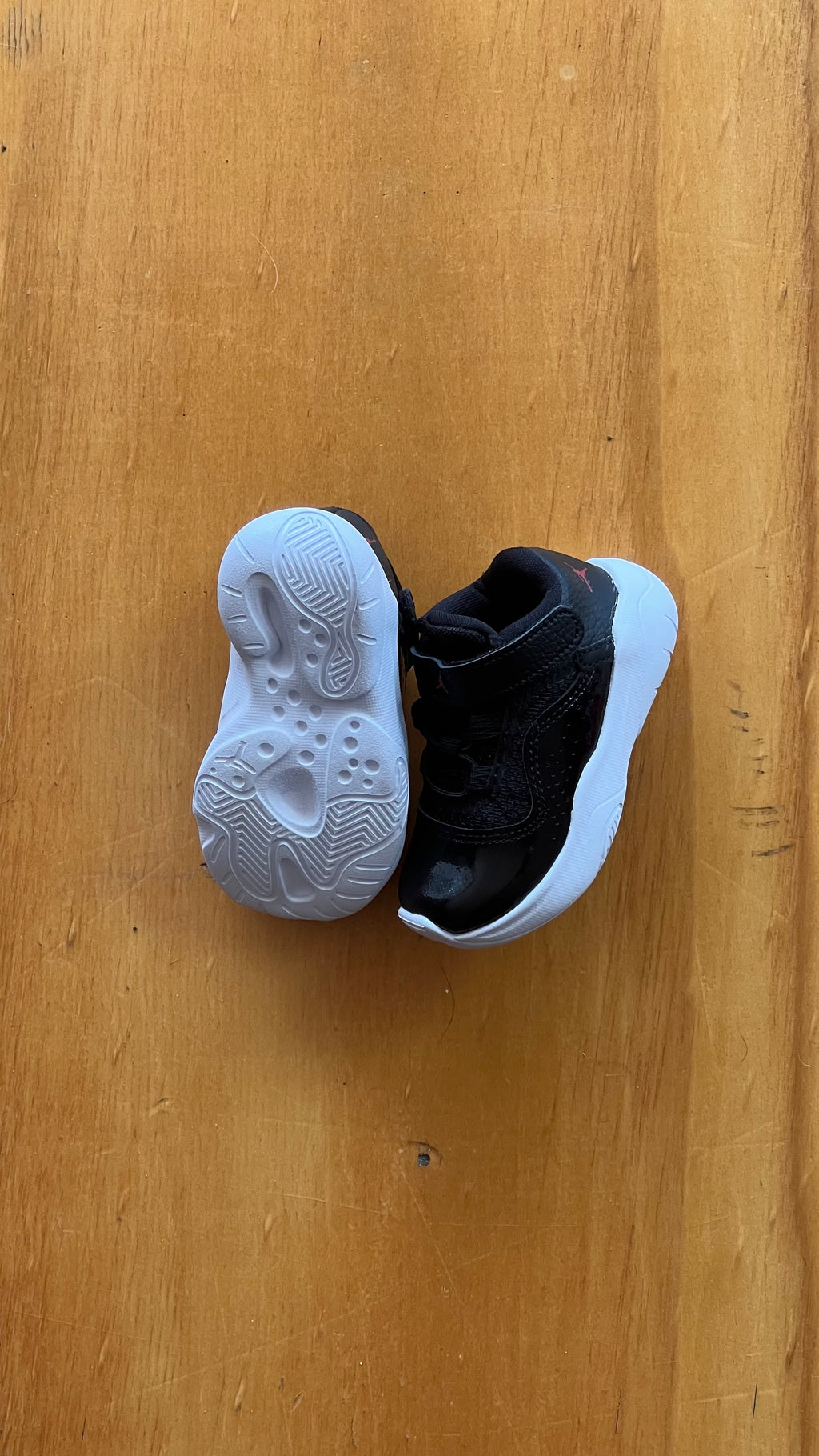Jordan 11 CMFT Low Black White