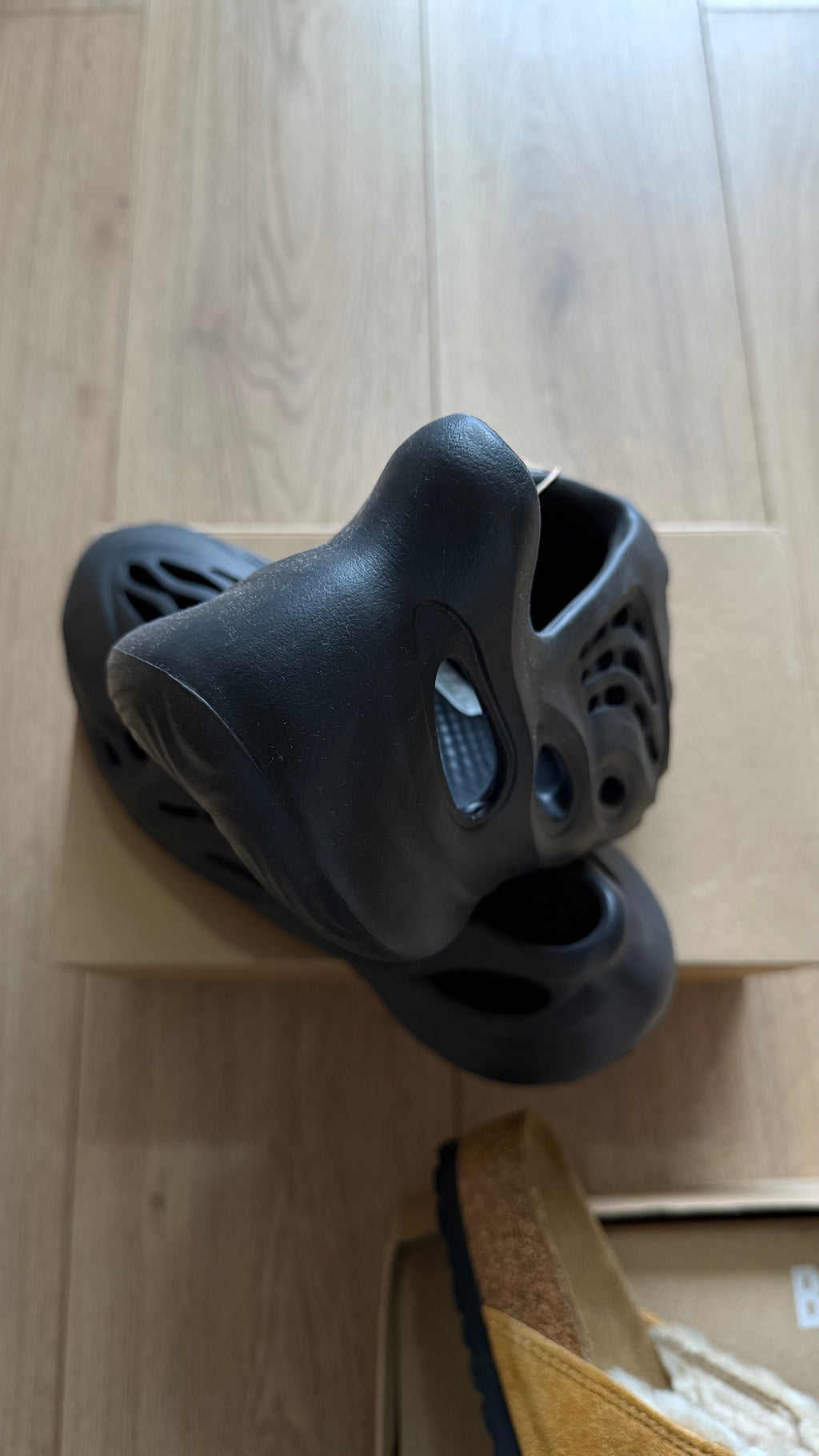 Yeezy Foam Runner Onyx (con caja)