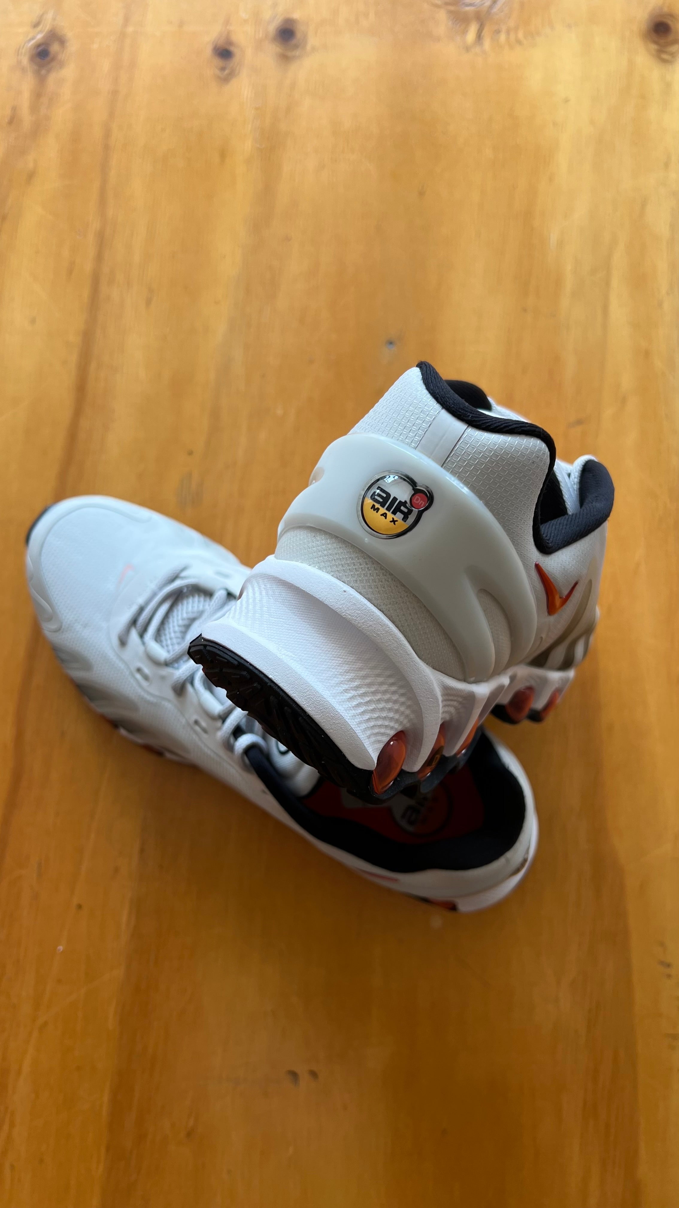 Nike Air Max DN 8 White/Red