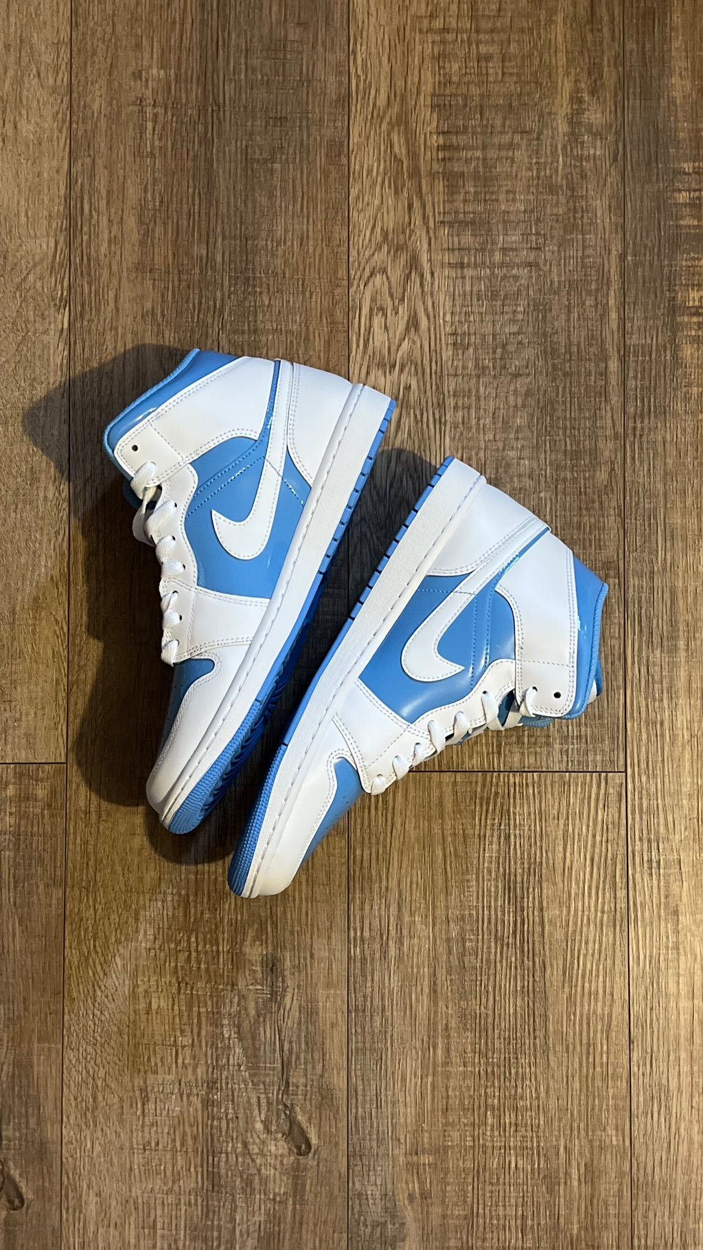 Air Jordan 1 Legend Blue