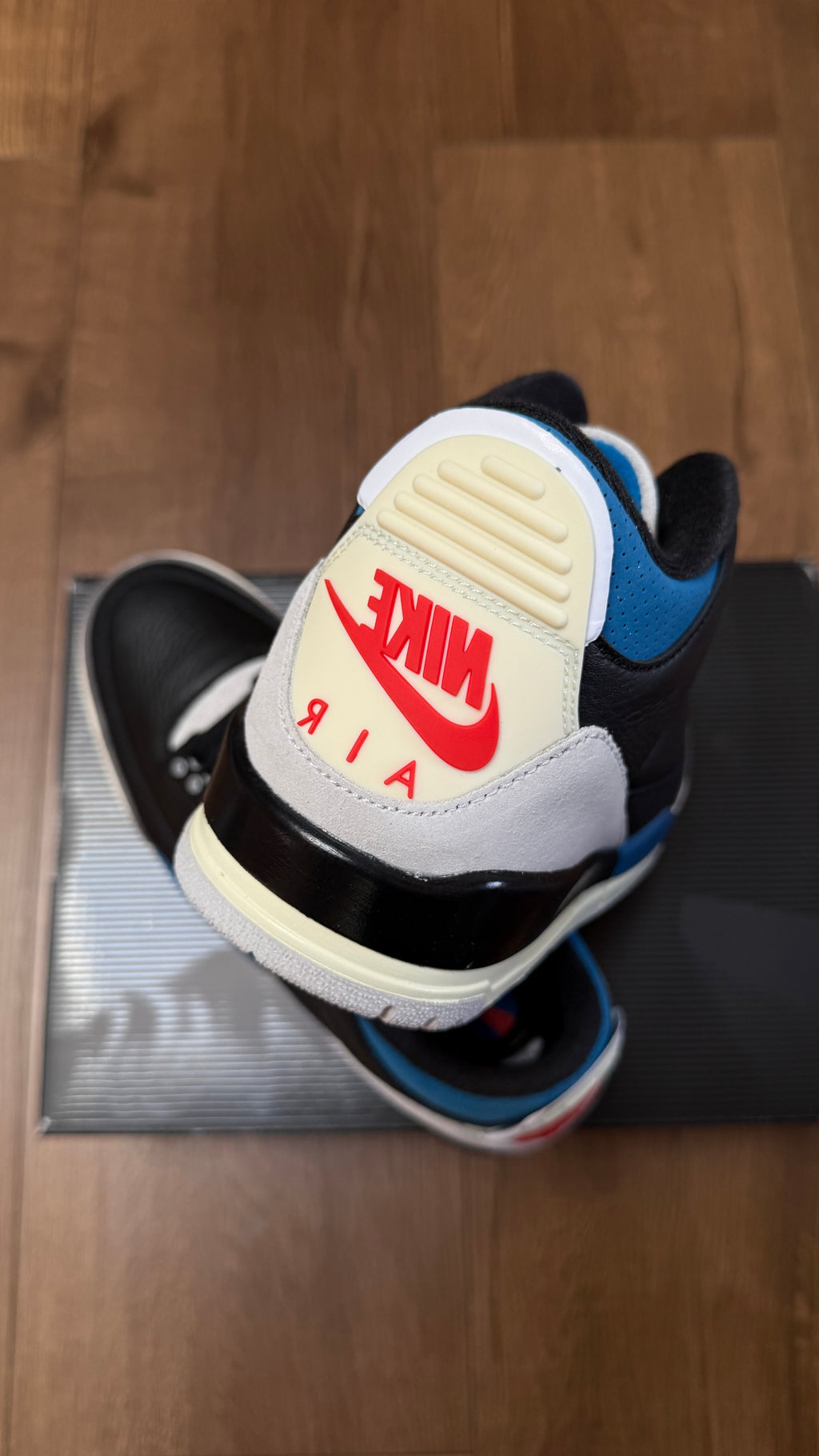 Retro 3 OG rare Air (con caja)
