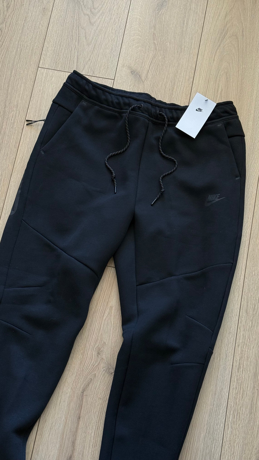 Nike Tech Fleece Black Full-Zip Tracksuit