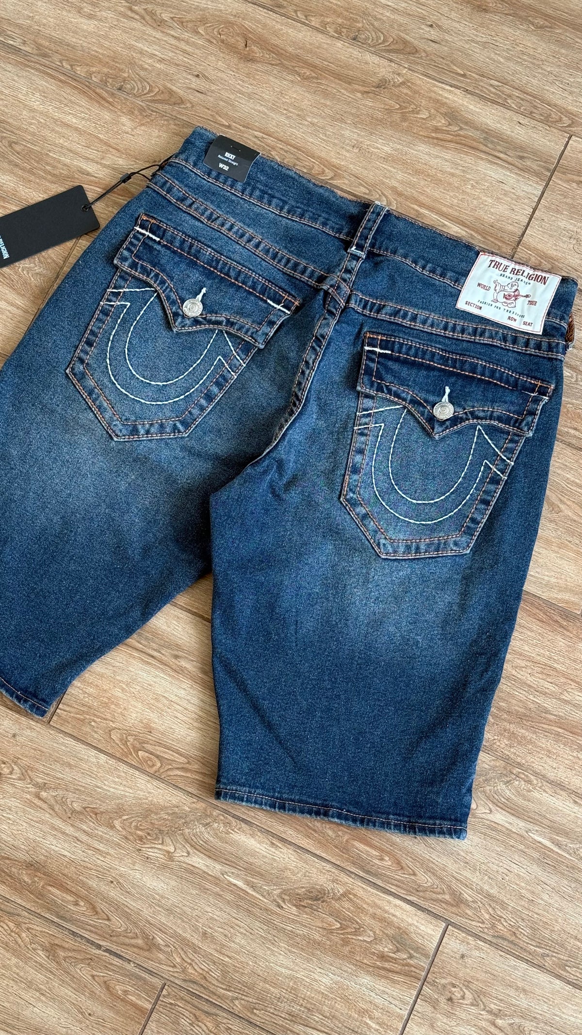 True Religion Geno Relaxed Slim Short