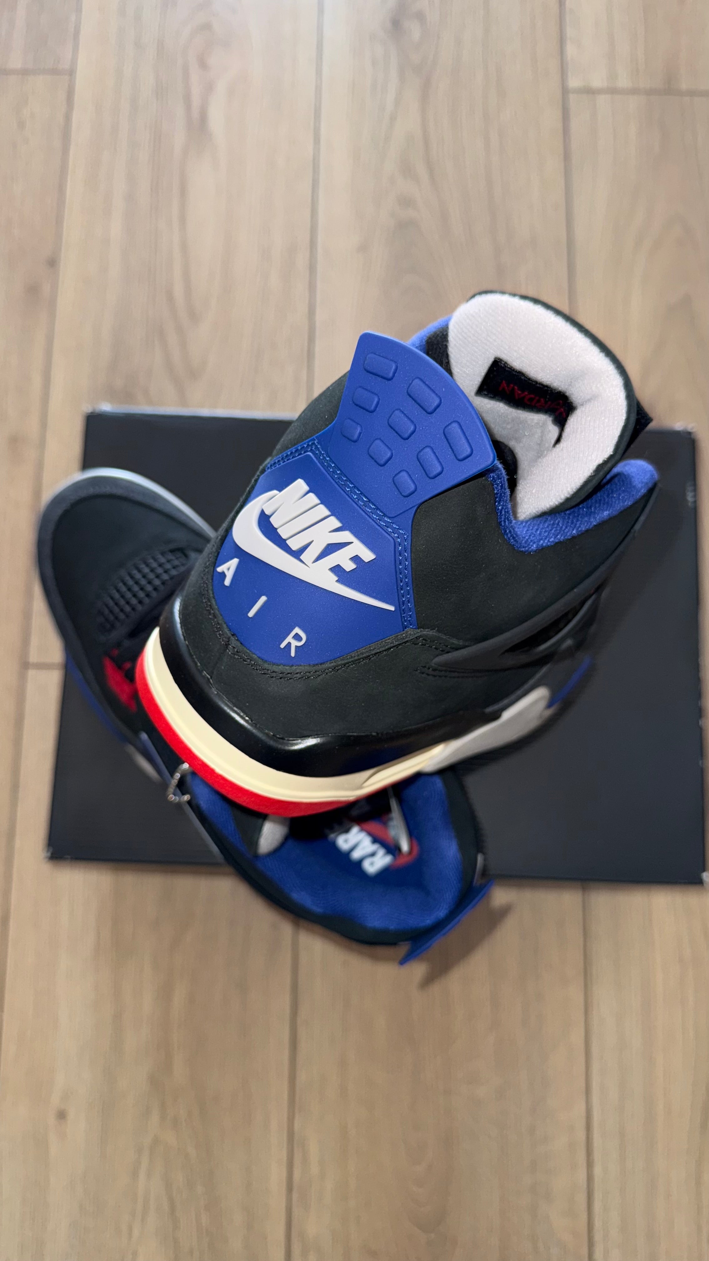 Jordan Retro 4 Rare Air