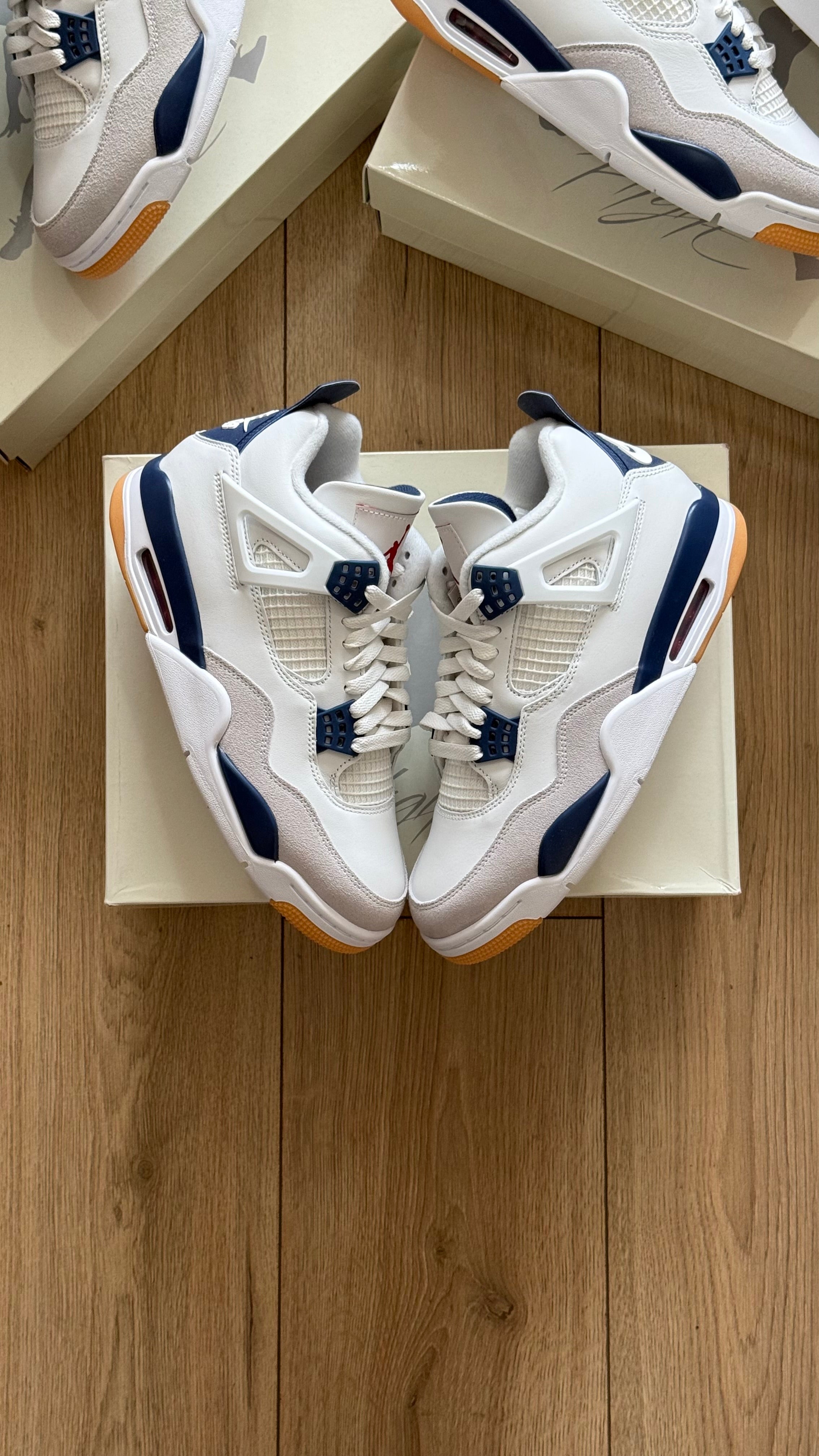 Jordan Retro 4 SB Navy