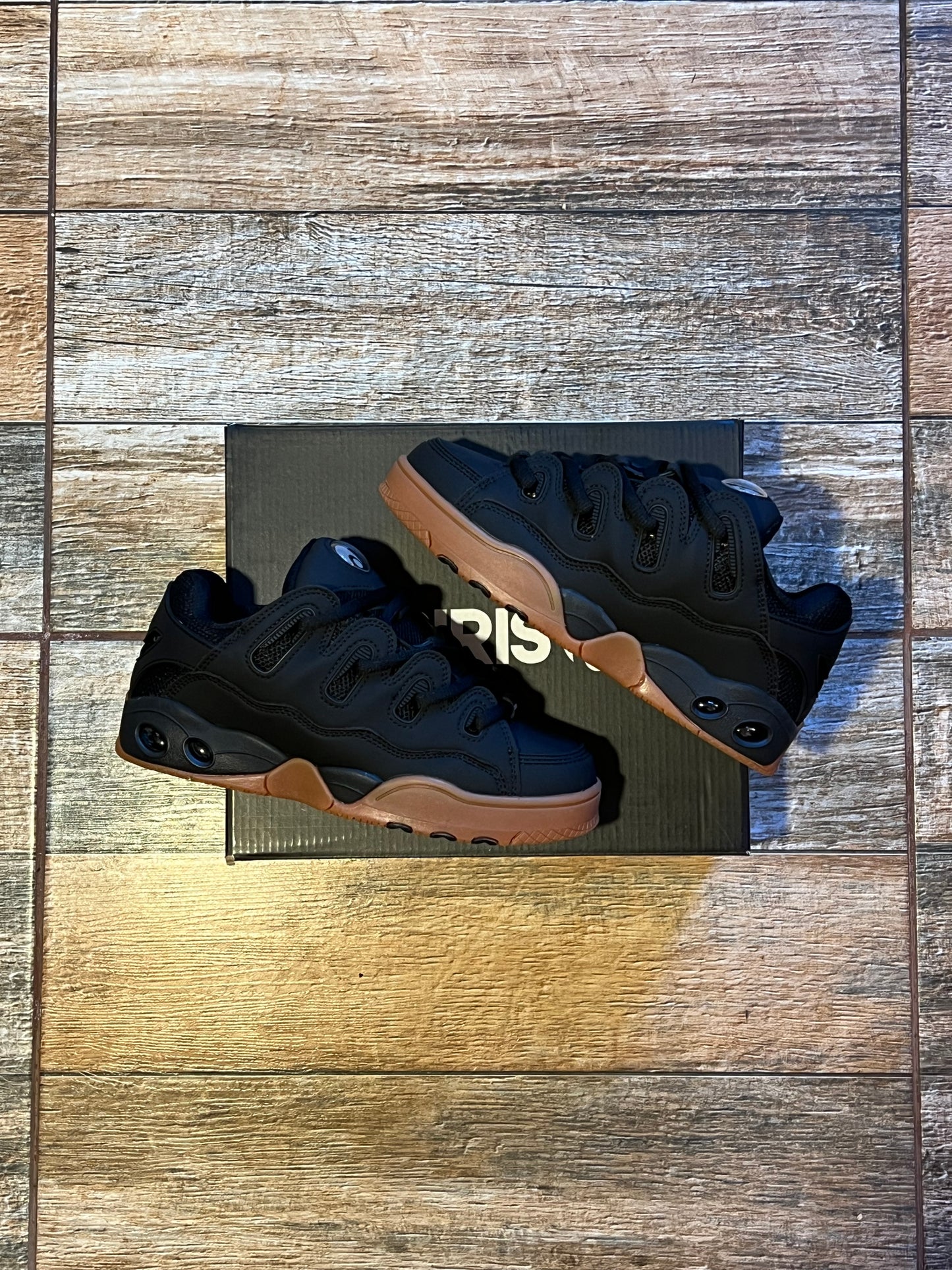 Osiris D3 OG Black Gum