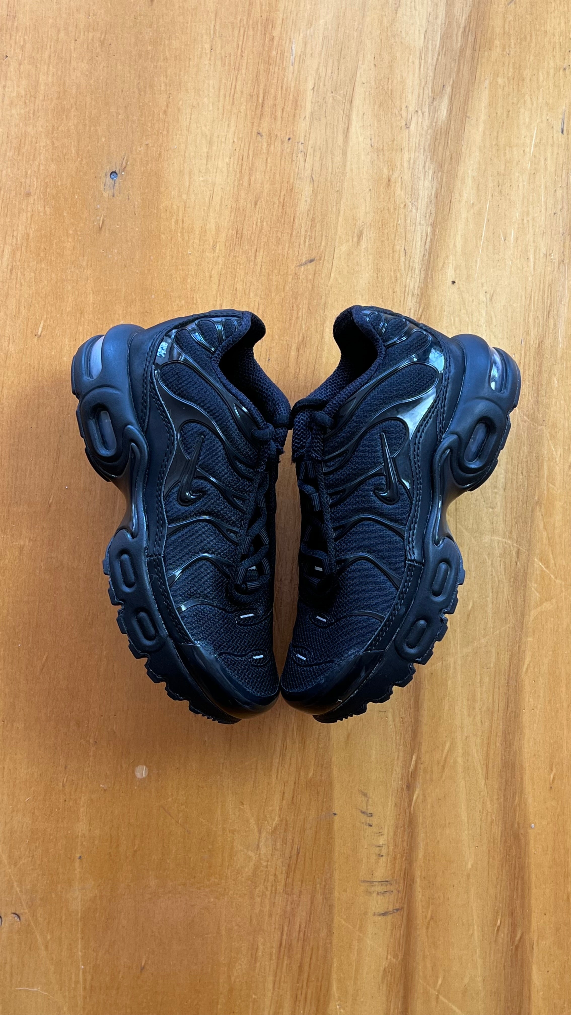 Nike TN Triple Black Niño