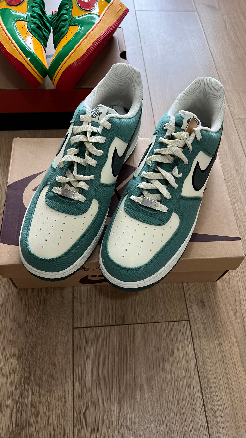 Nike Air Force 1 ‘07 LV8 Coco Nut Milk Vintage (con caja)