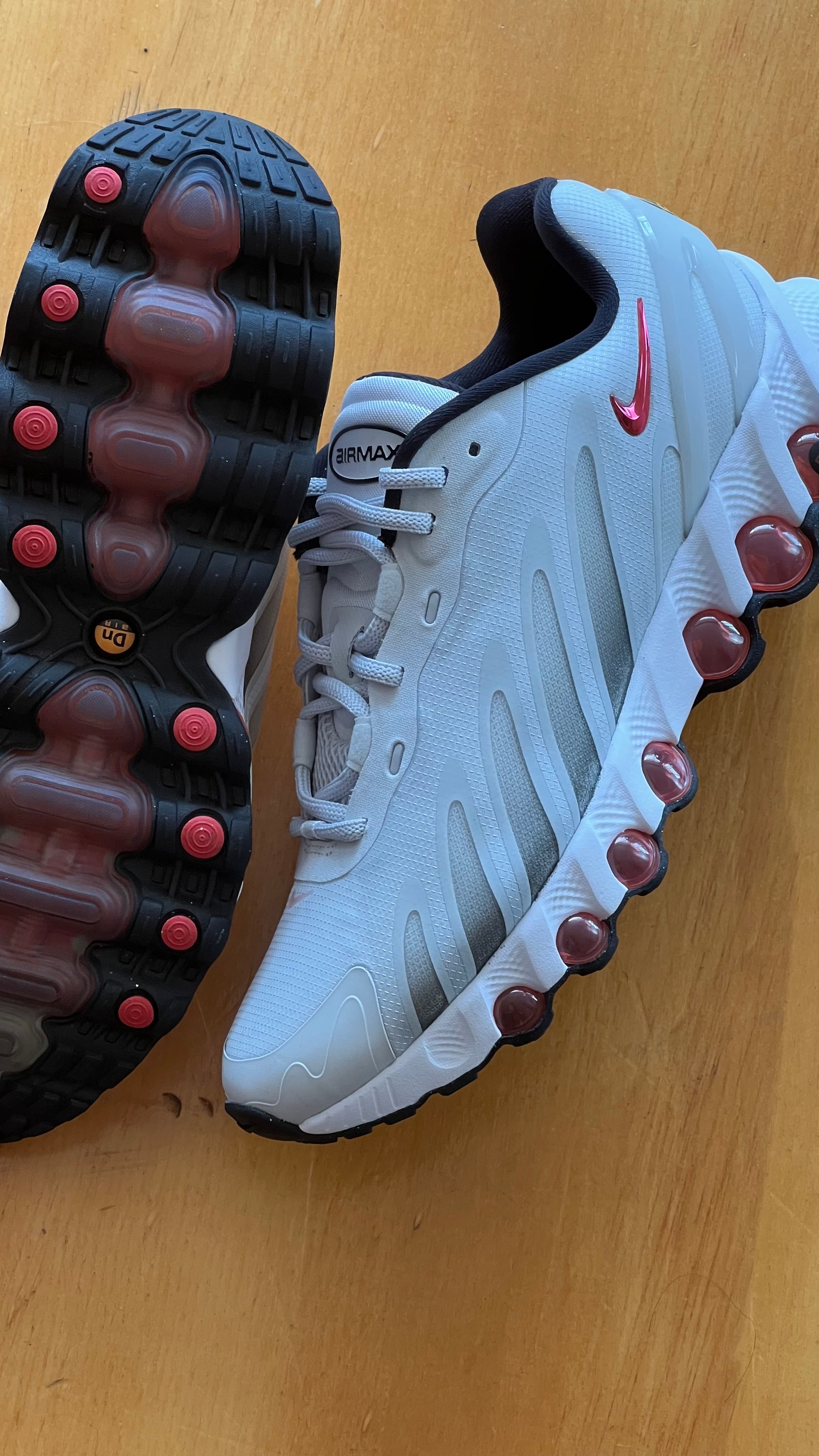 Nike Air Max DN 8 White/Red