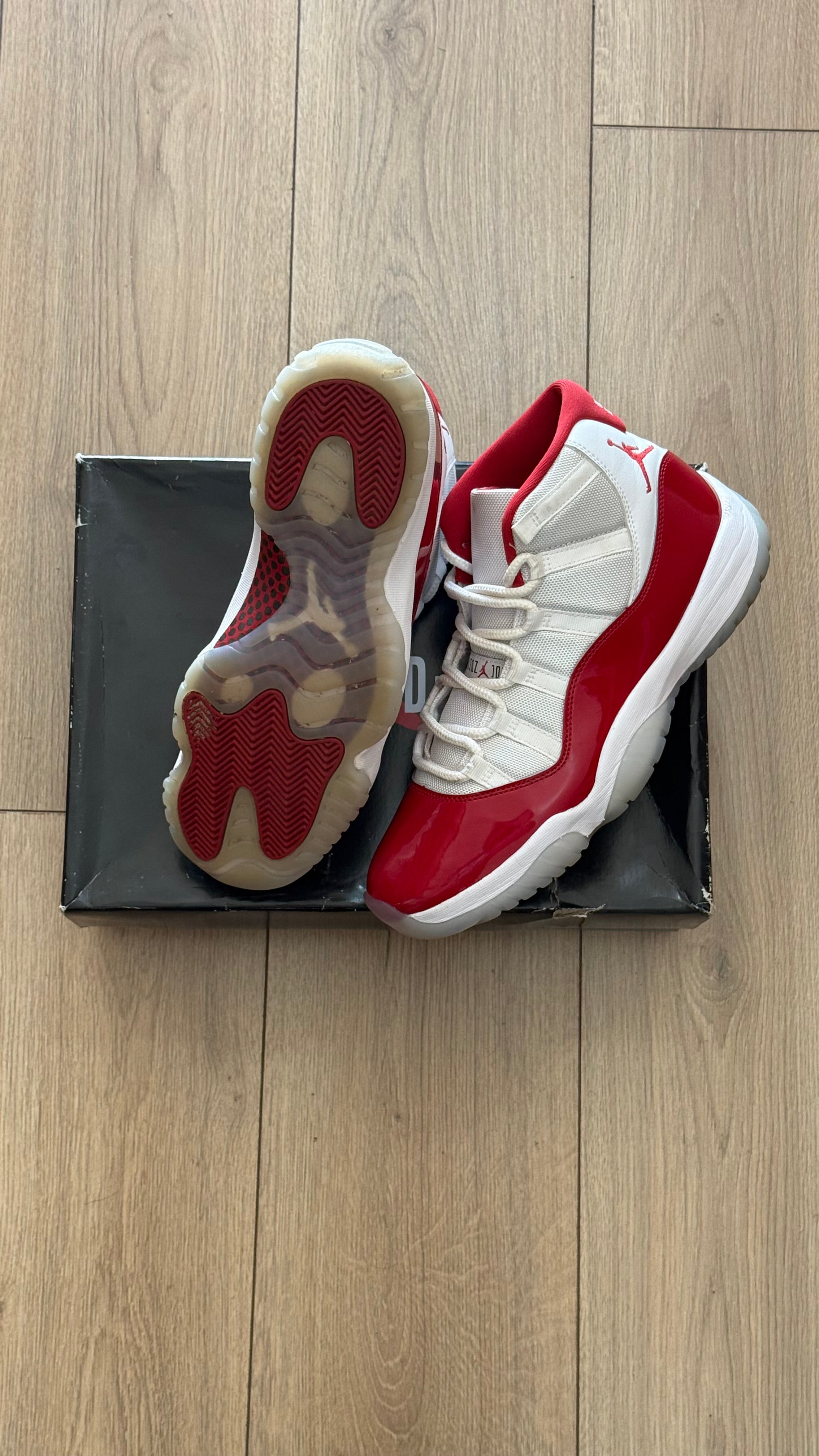 Jordan Retro 11 Cherry 2022 (Used 9/10)