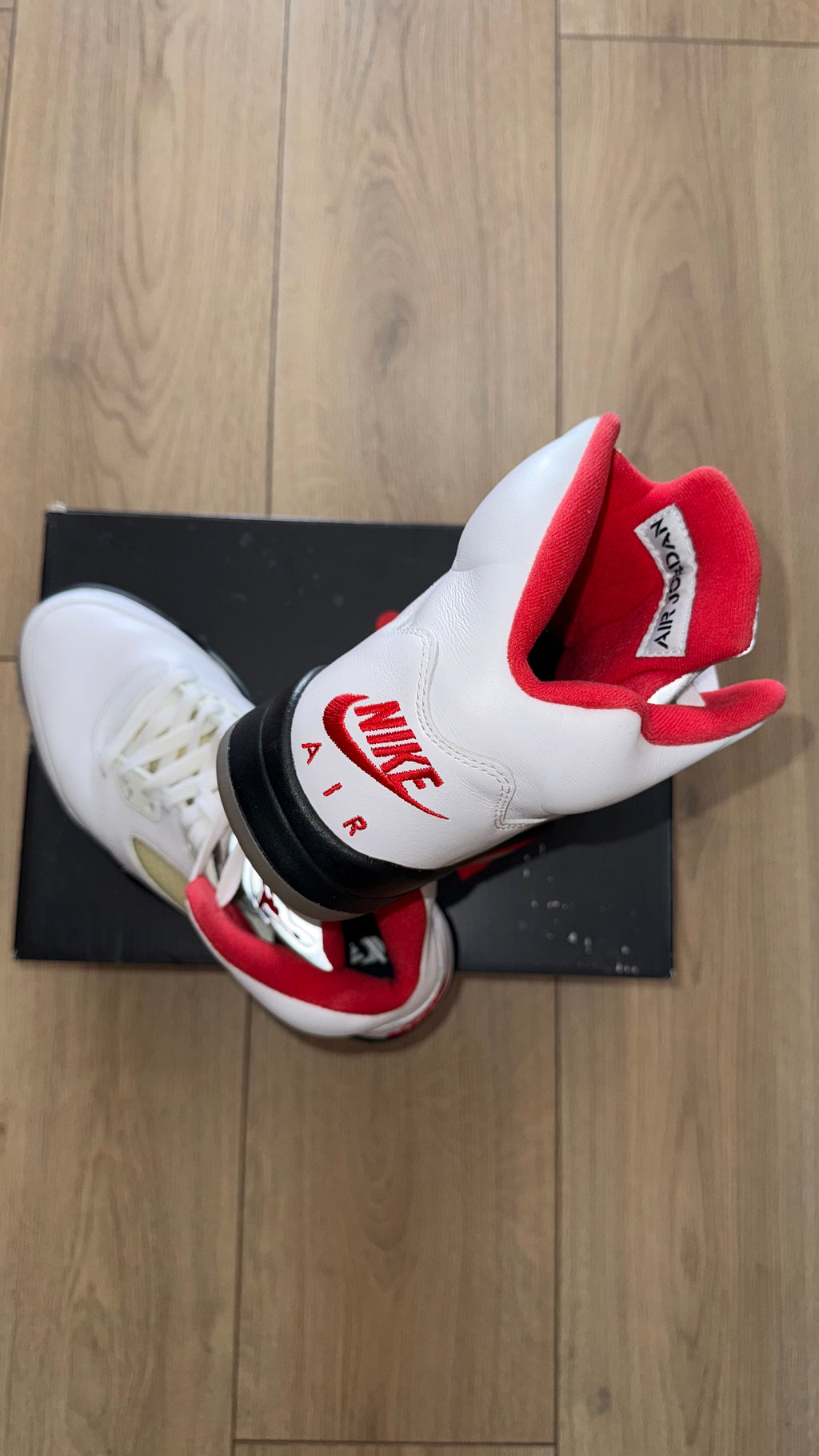Jordan Retro 5 Fire Red (Used 8.5/10)