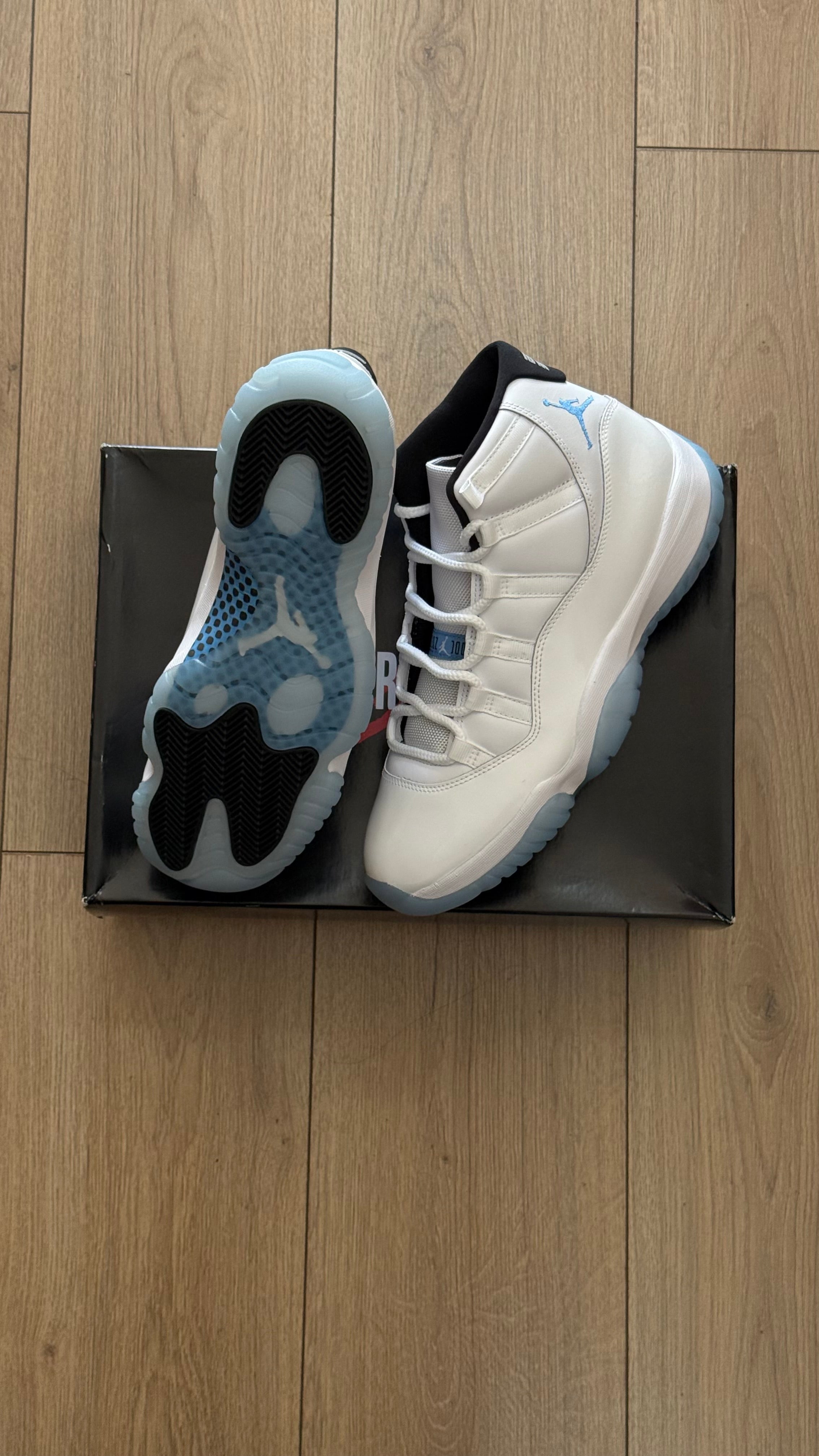 Jordan Retro 11 Legend Blue