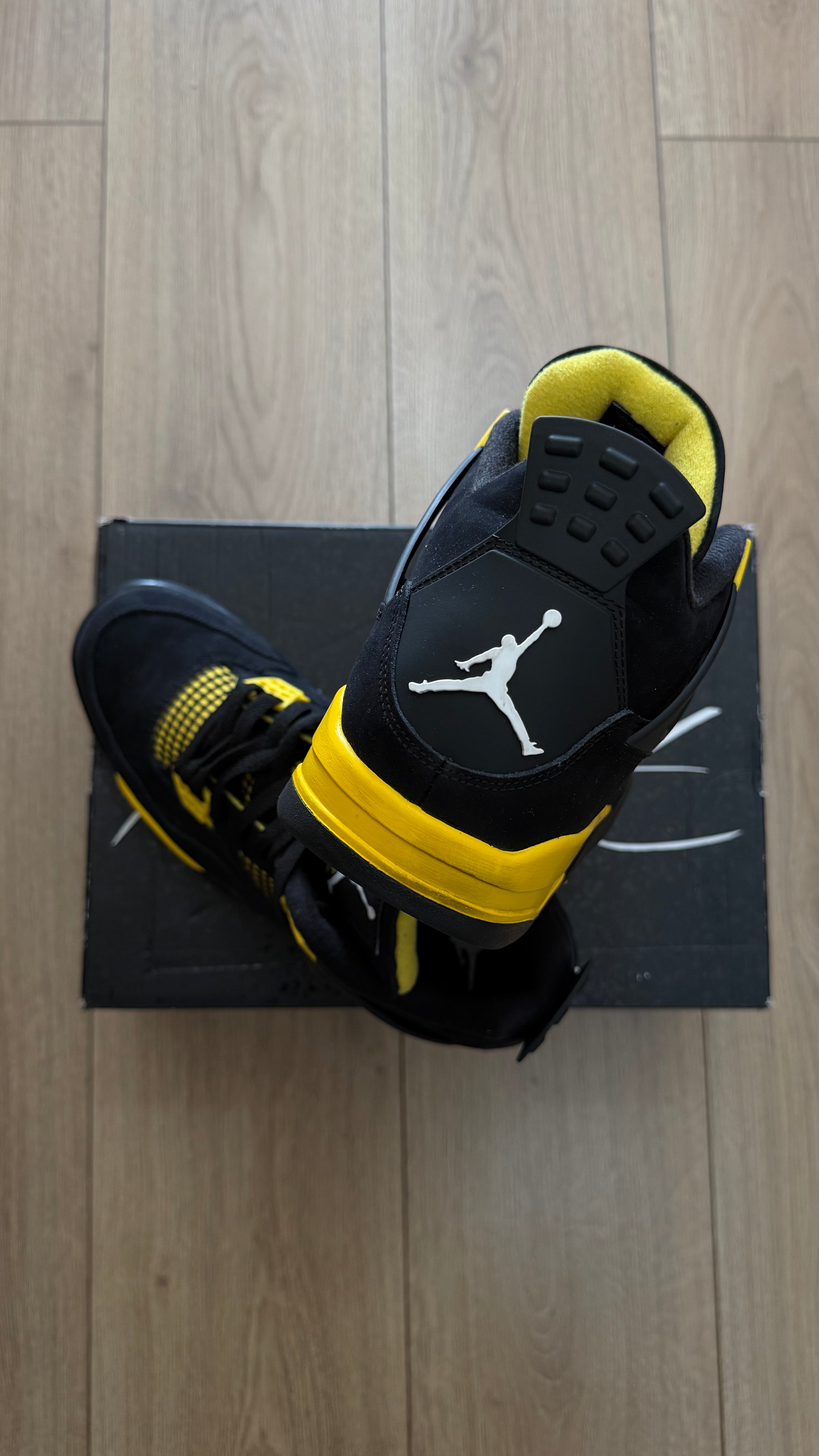 Jordan Retro 4 Thunder
2023 (Used 9/10)