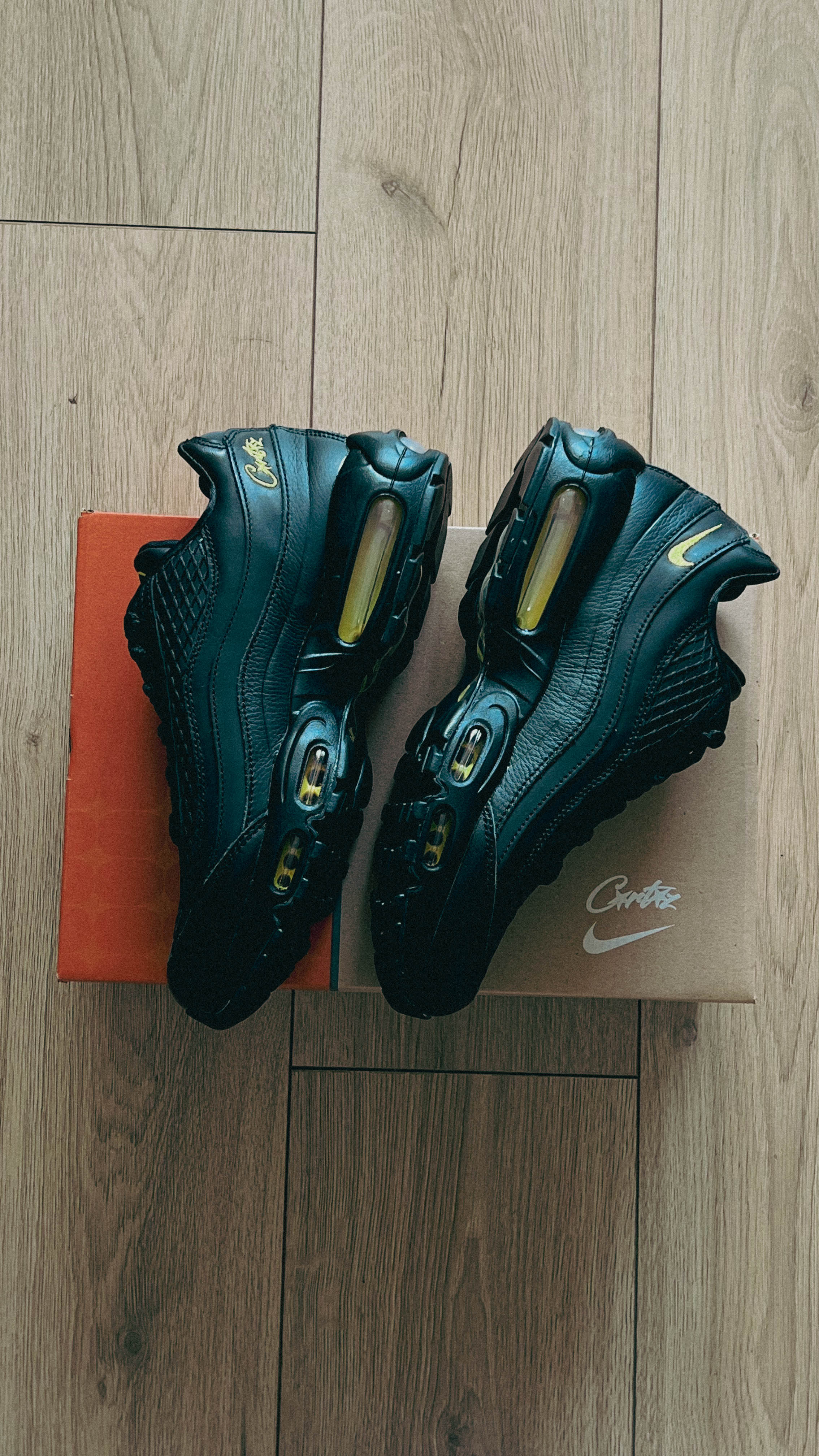 Nike Air Max 95 x Corteiz tour yellow (con caja)