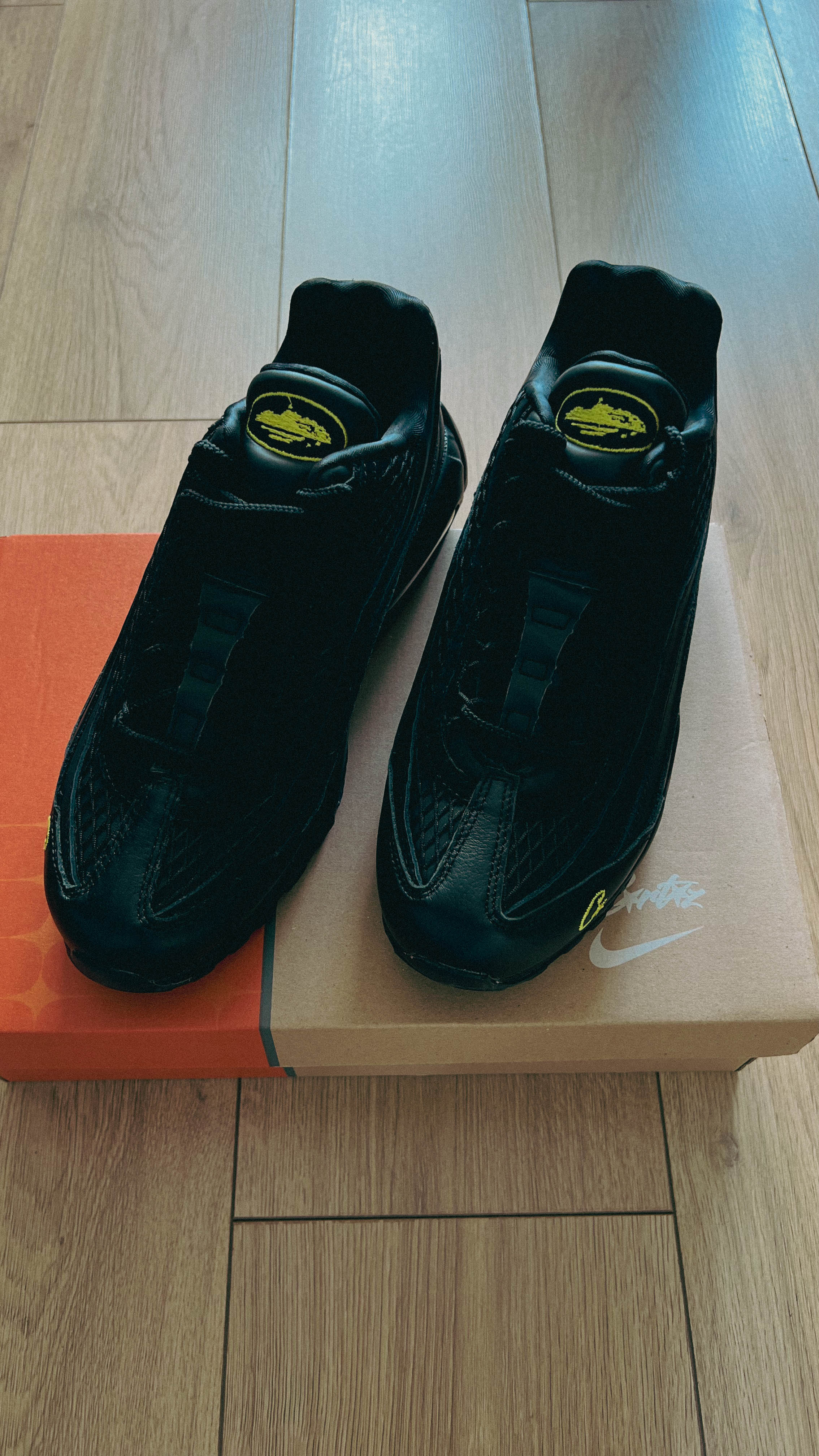 Nike Air Max 95 x Corteiz tour yellow (con caja)
