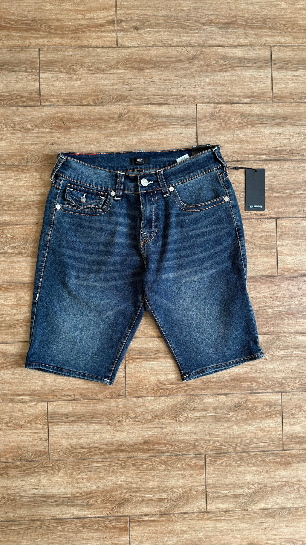 True Religion Geno Relaxed Slim Short