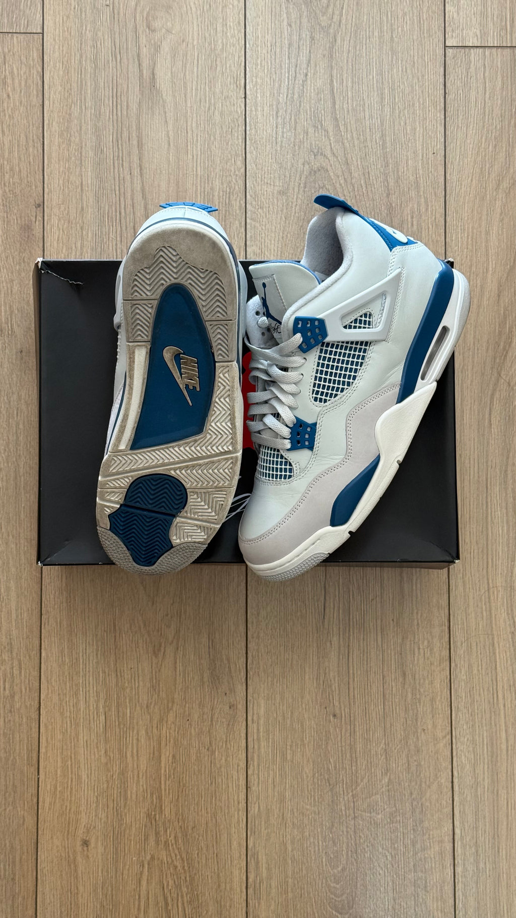 Jordan Retro 4 Military Blue (Used 9/10)