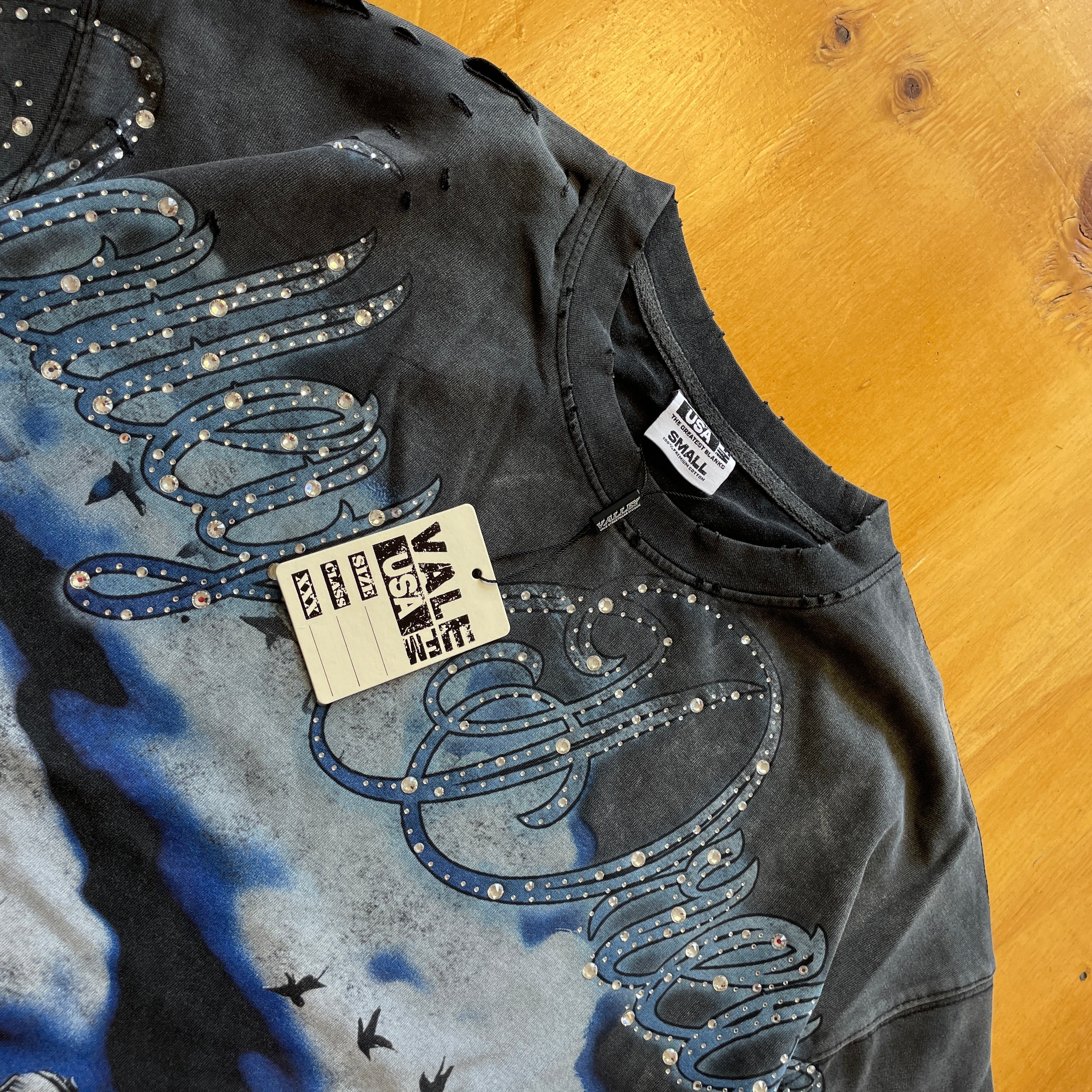 Valley Tee Black Shiny