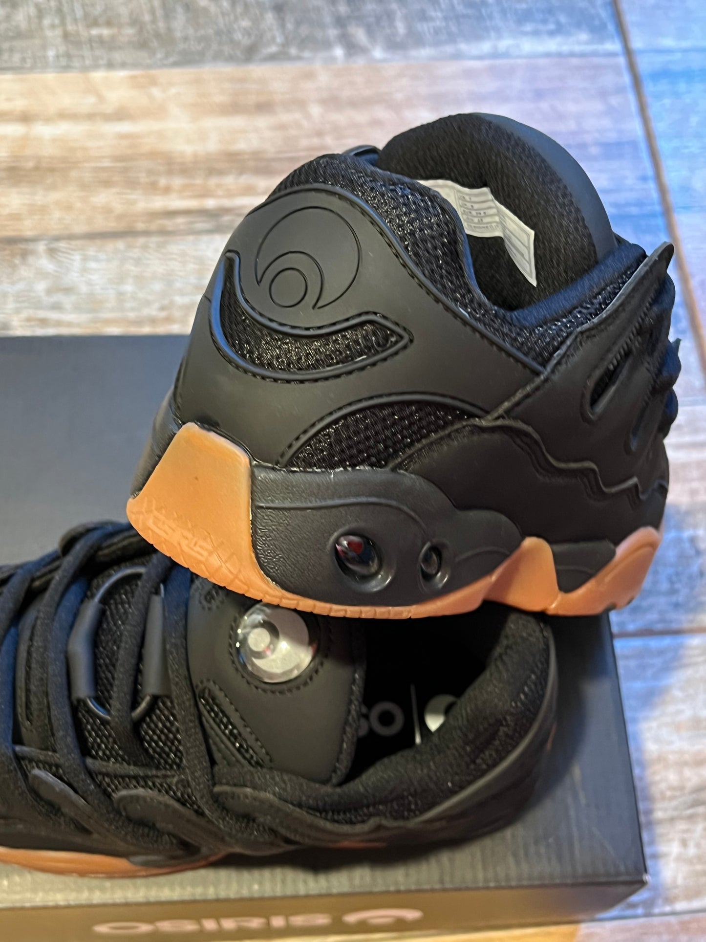 Osiris D3 OG Black Gum