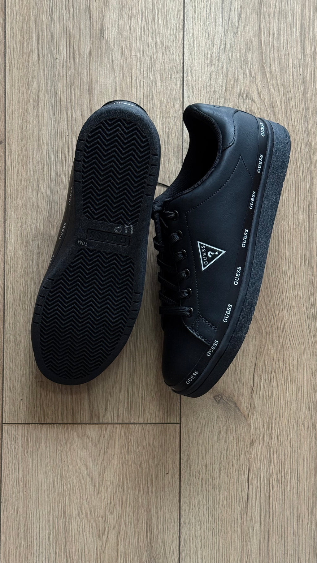 Guess Lorvis Logo Low Top