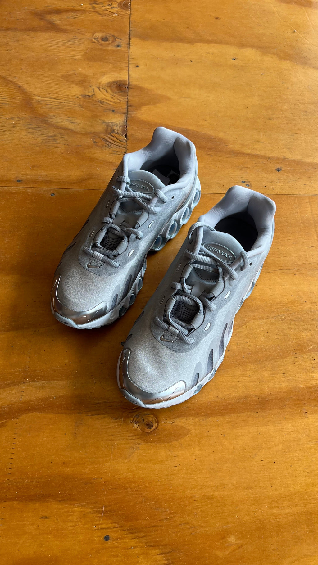 Nike Air Max dn8 Wolf grey metallic silver