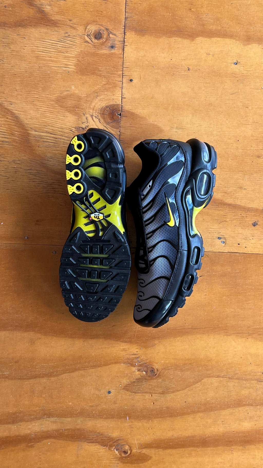 Nike Air Max plus TN black opti yellow