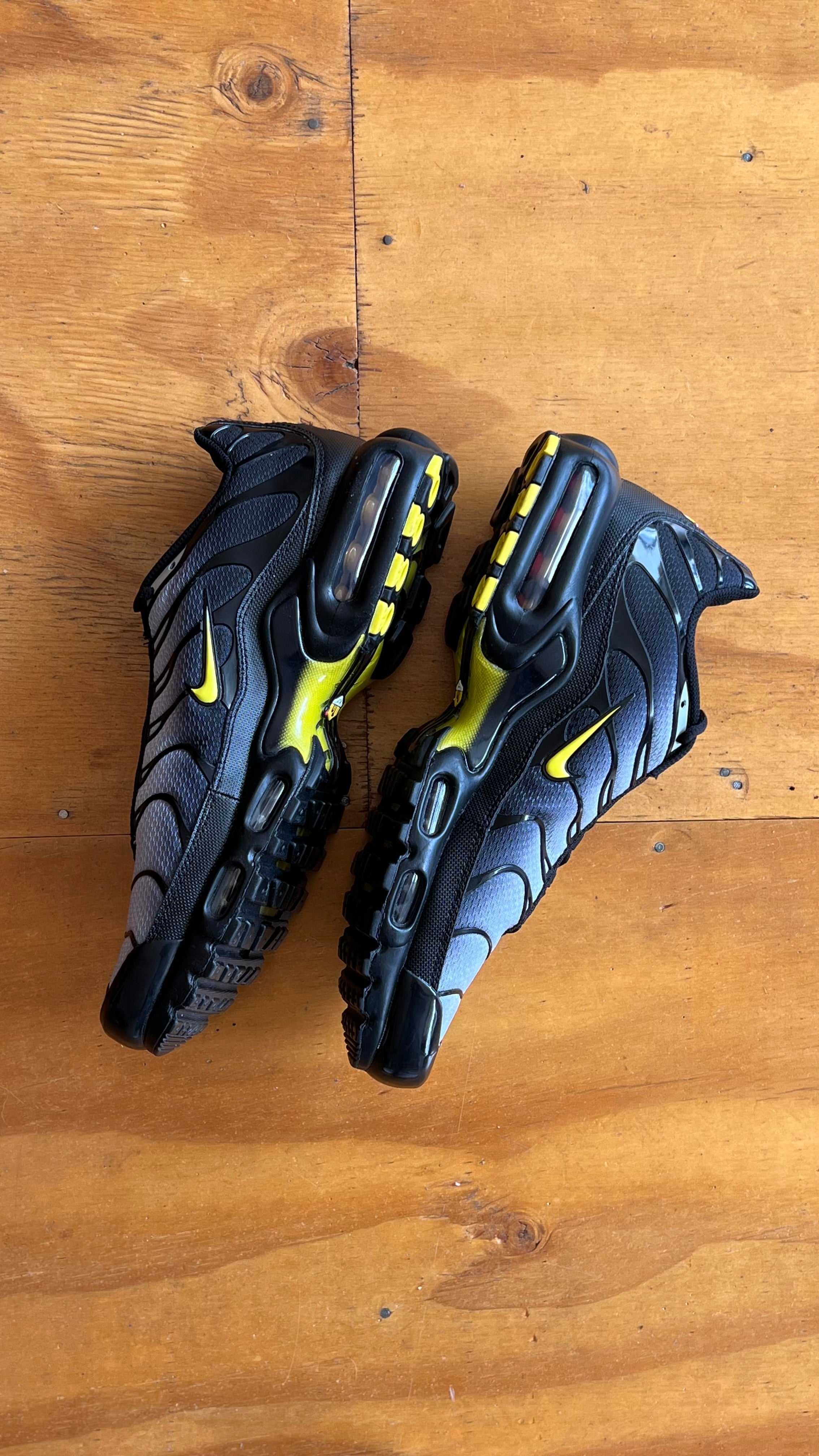 Nike Air Max plus TN black opti yellow