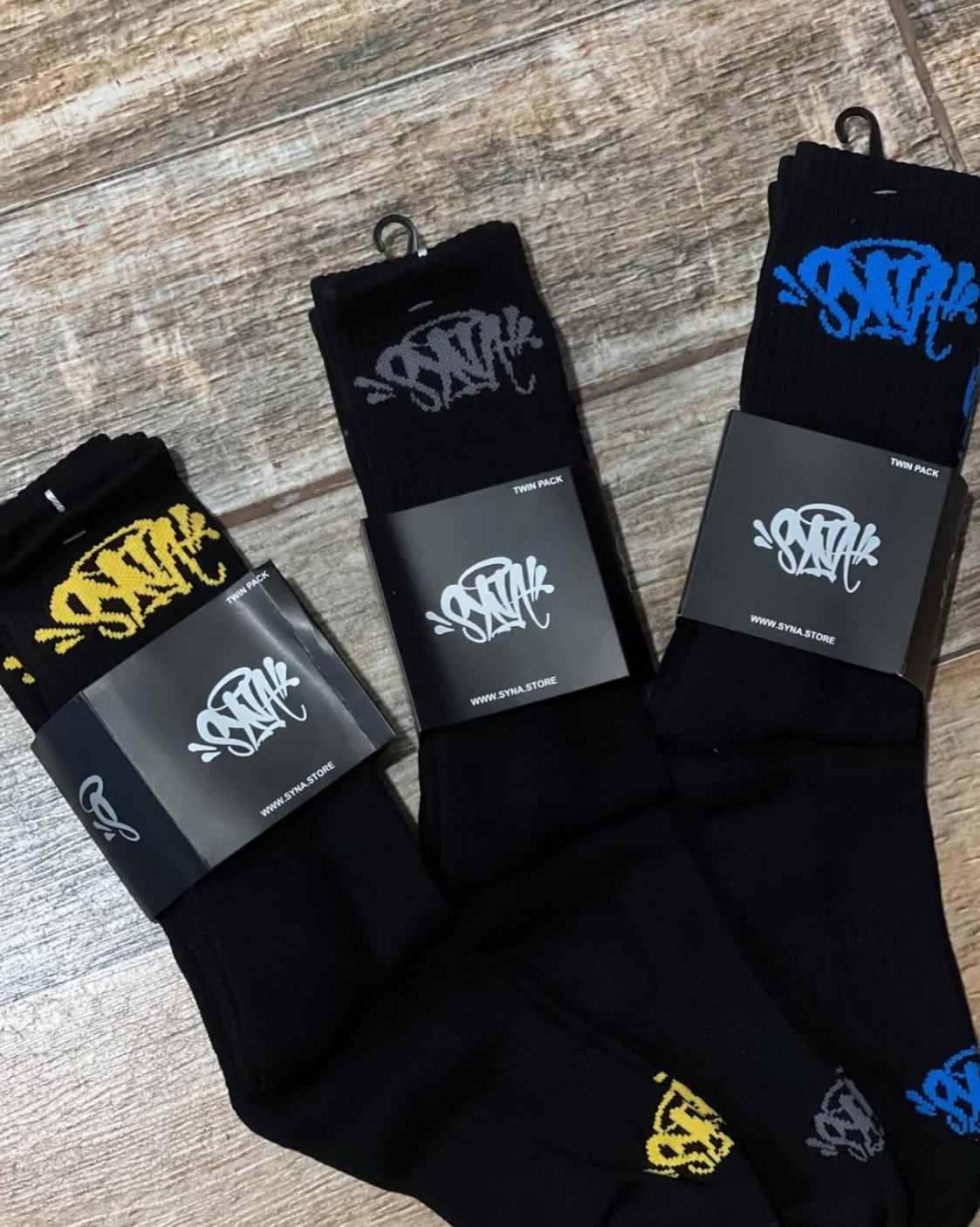 Packs Socks Syna World