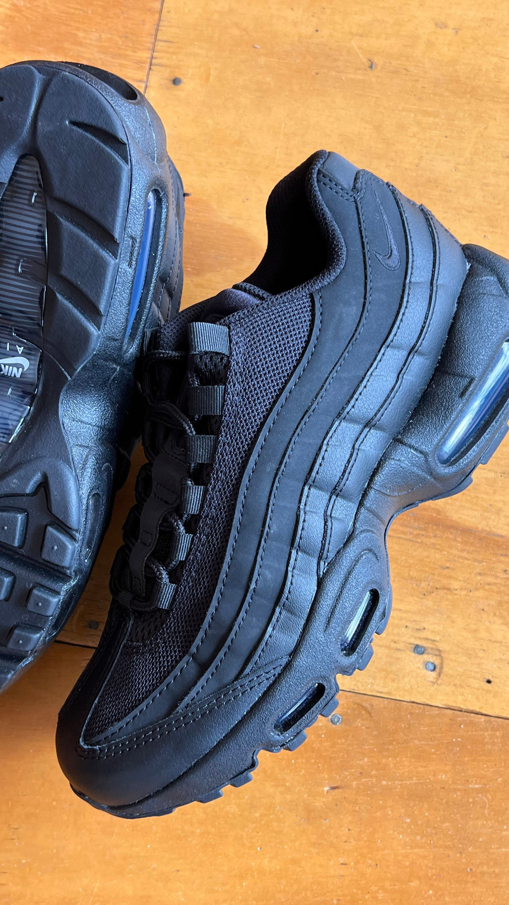 Nike Air Max 95 triple black niño